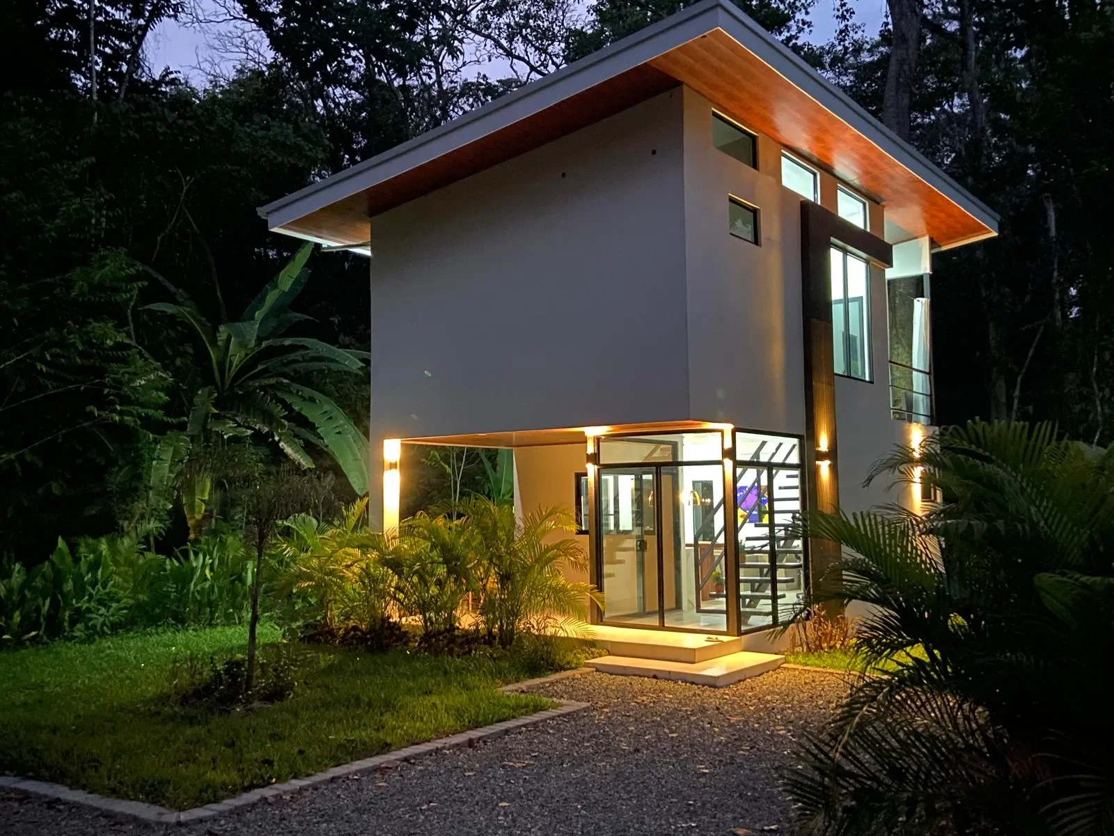 $235,000 - 2 Bd/1.5 Ba - Jungle View Home for Sale in Puerto Viejo Costa Rica