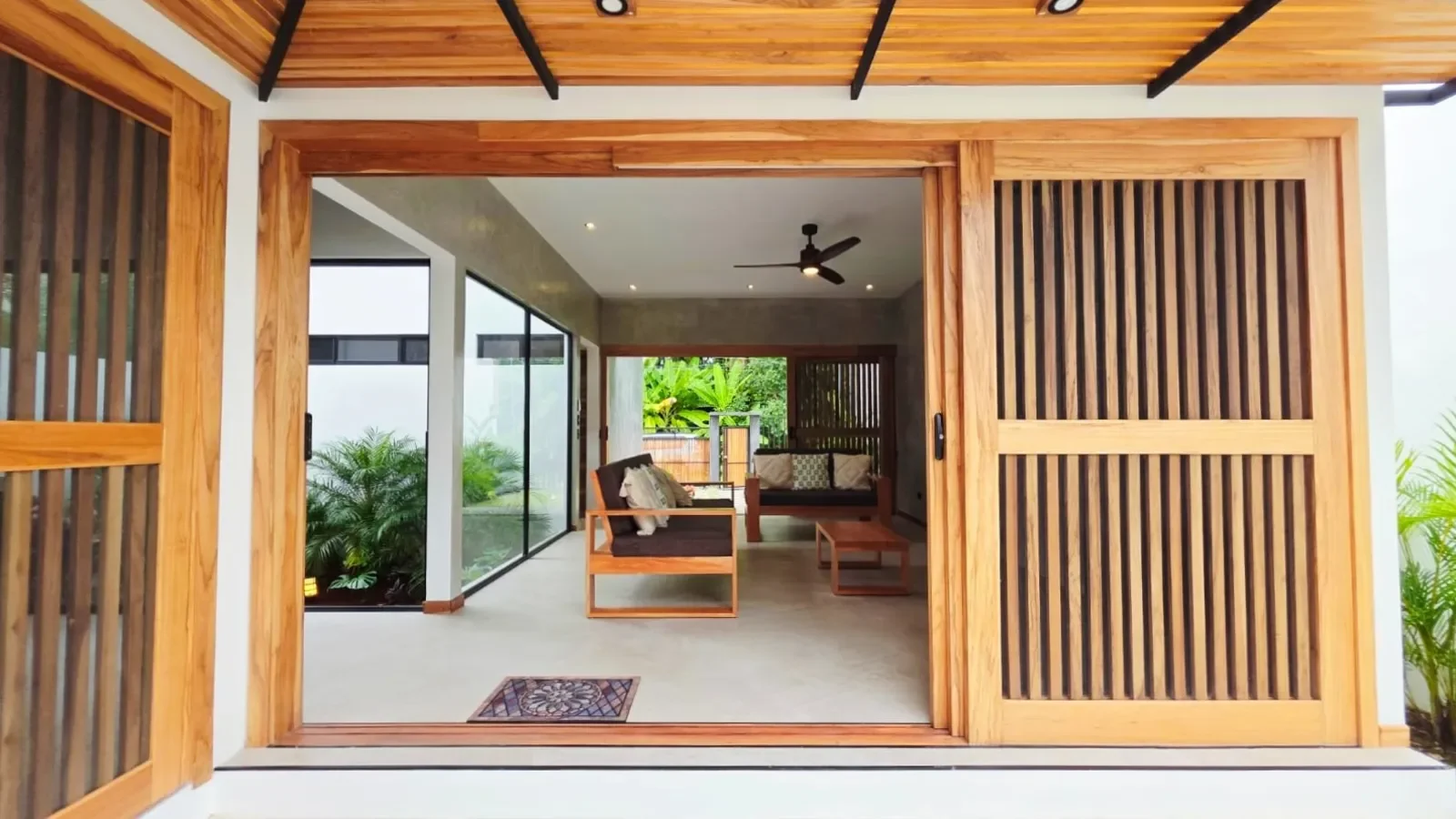 Modern Furnished Villa with Pool in Puerto Viejo (8).webp