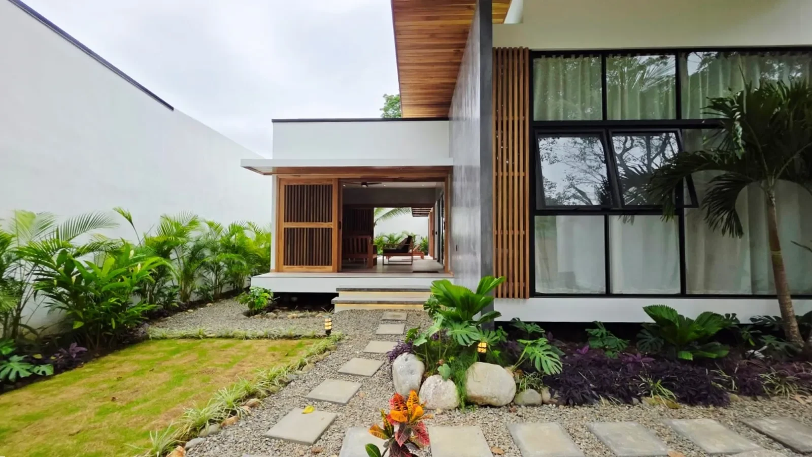 $290,000 - 2 Bd/2 Ba - Modern Furnished Villa in Puerto Viejo with Pool