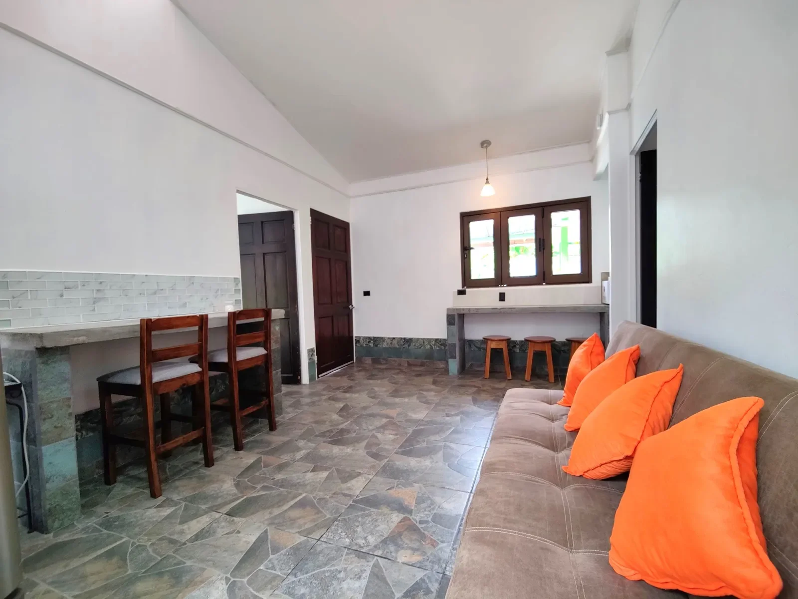 charming-home-with-stunning-outdoor-spaces (8).webp