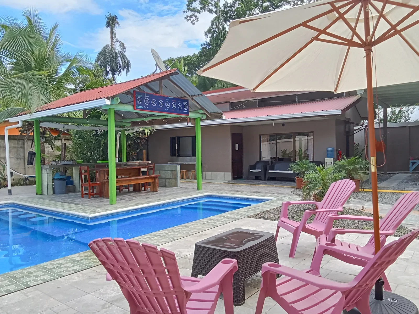 charming-home-with-stunning-outdoor-spaces (23).webp