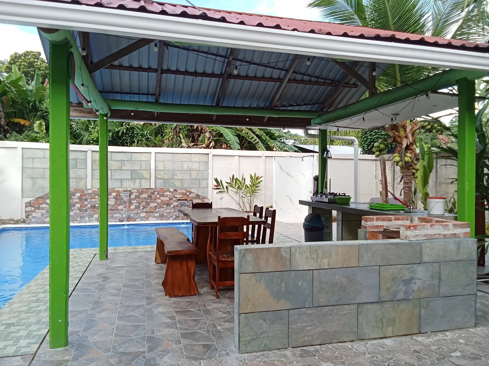 charming-home-with-stunning-outdoor-spaces (26).webp