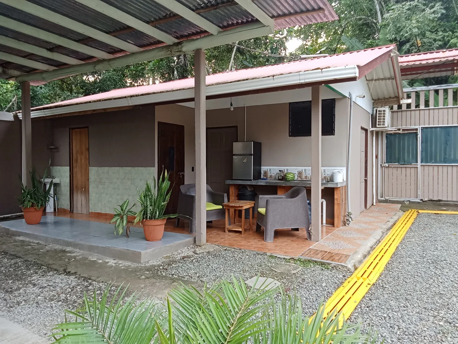 charming-home-with-stunning-outdoor-spaces (27).webp