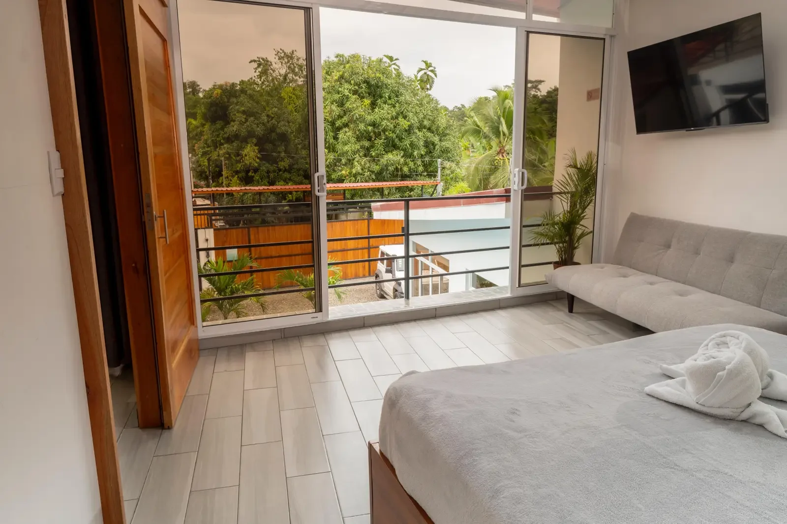 3-unit-apartments-pan-dulce-puerto-viejo (25).webp