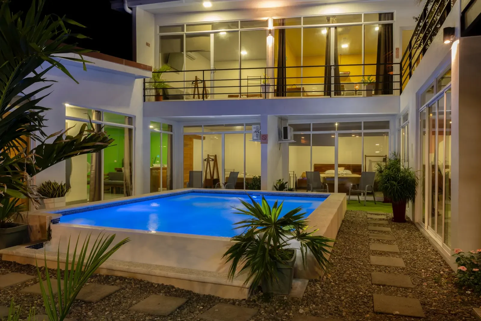 $600,000 - 6 Bd/3 Ba - 3 Unit Apartment Complex with Pool in Pan Dulce, Puerto Viejo