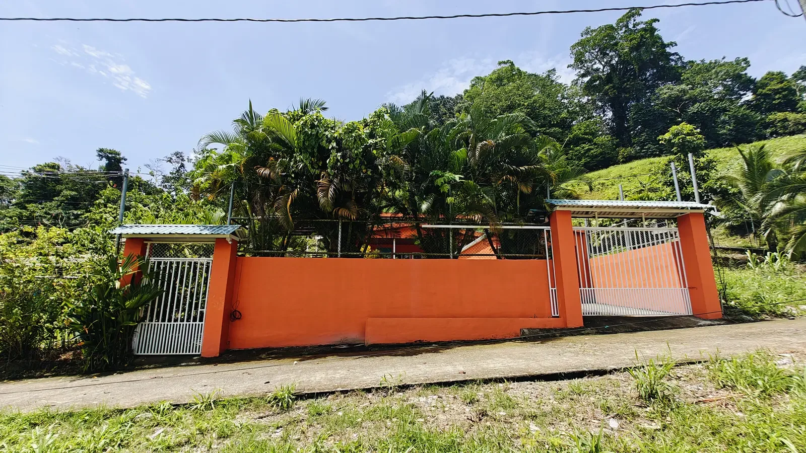 multi-unit-home-hone-creek-costa-rica (1).webp