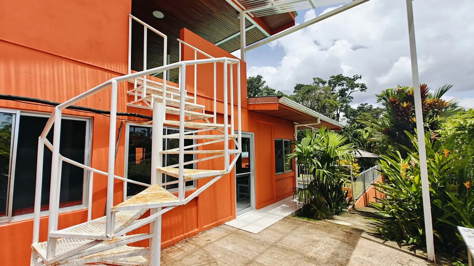 multi-unit-home-hone-creek-costa-rica (23).webp