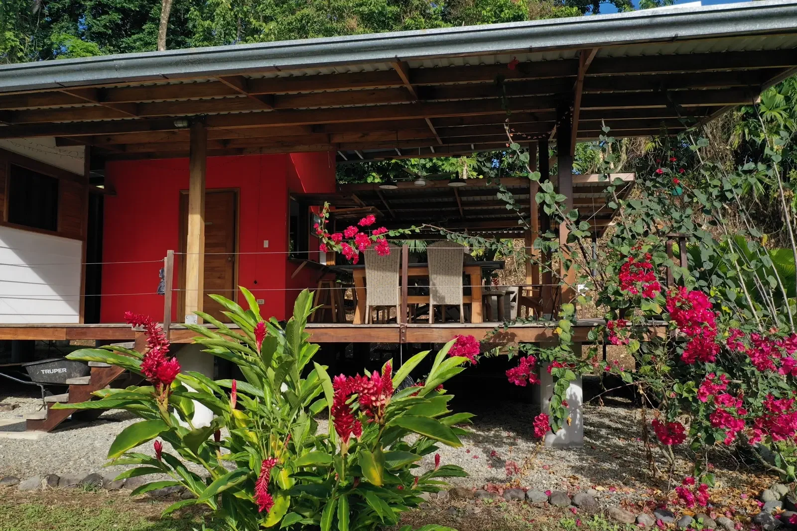 $319,000 - 3 Bd/1 Ba - Ocean View Home Near Cahuita with Expansion Potential