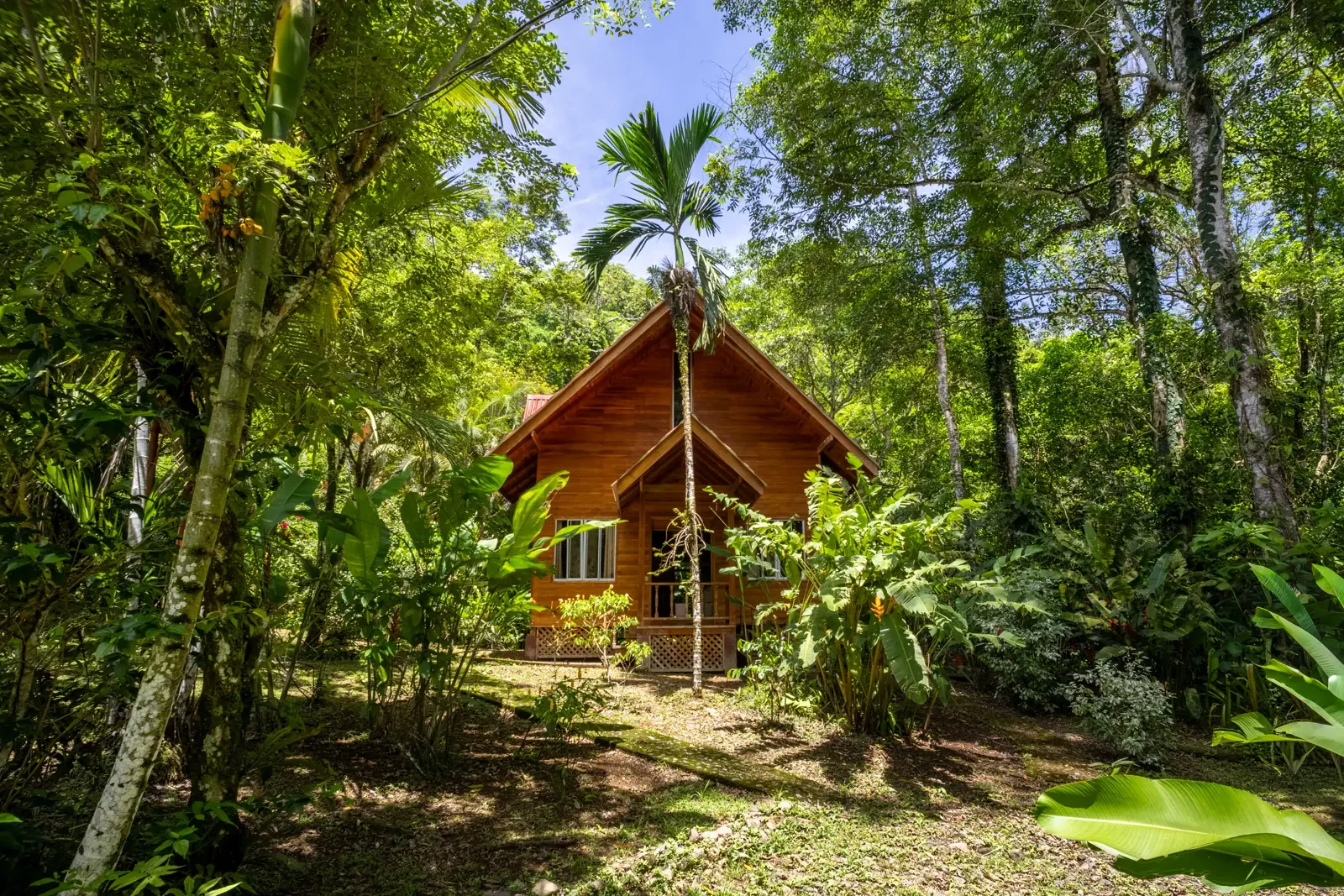 private-jungle-chalet-hone-creek (1).webp