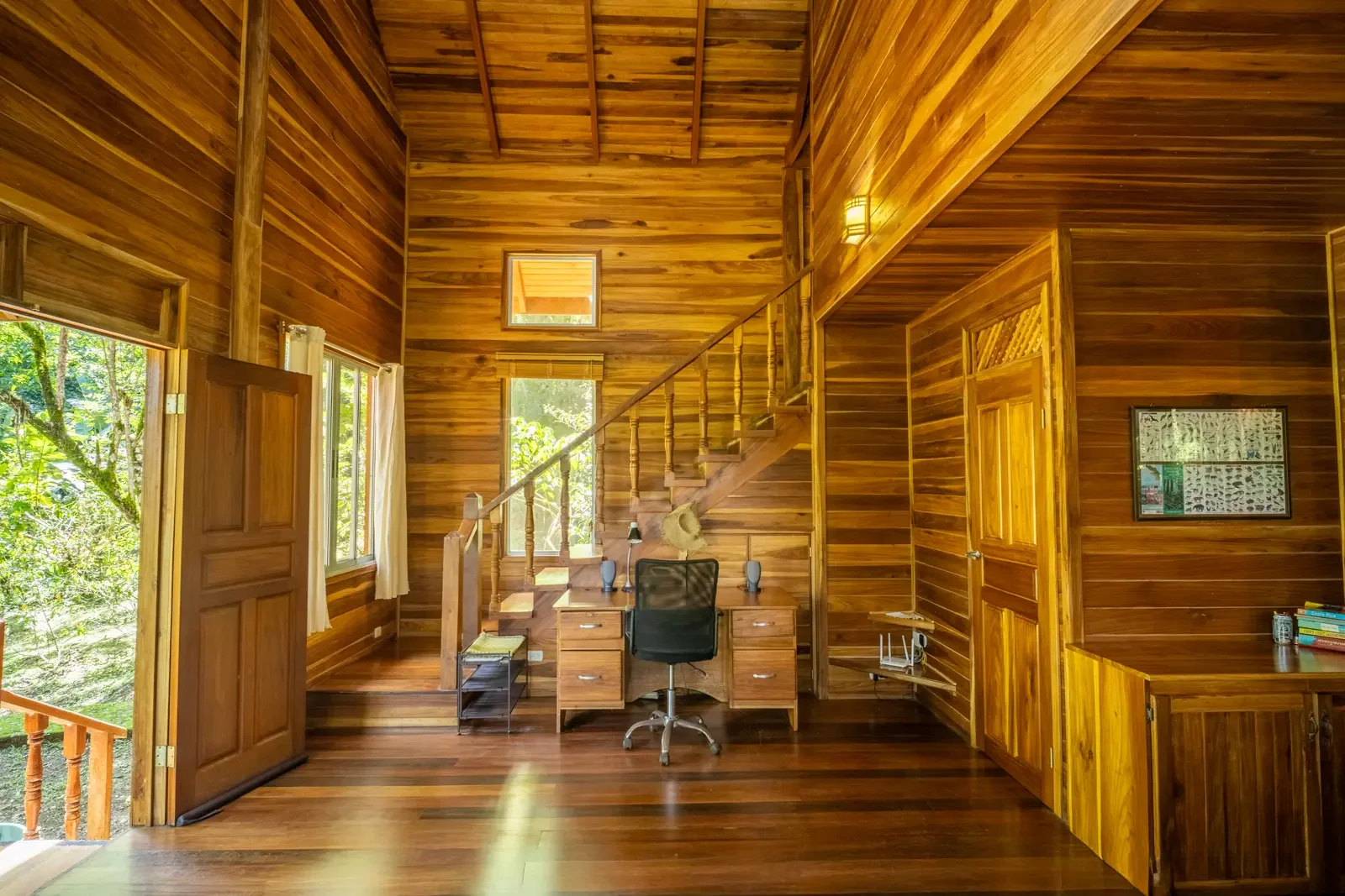 private-jungle-chalet-hone-creek (12).webp