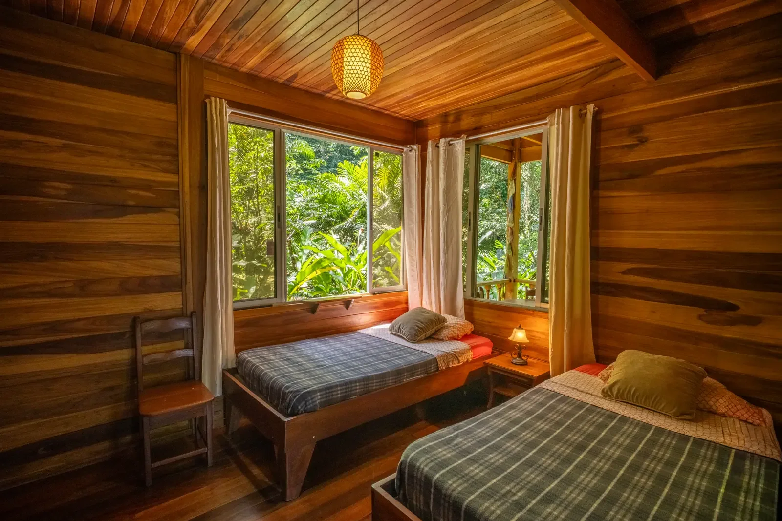 private-jungle-chalet-hone-creek (17).webp