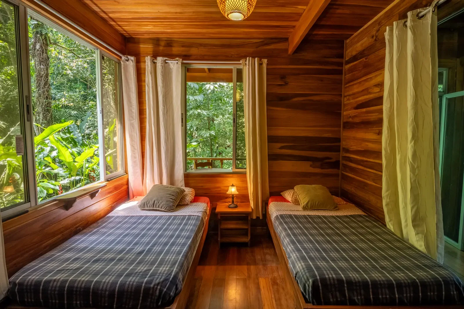 private-jungle-chalet-hone-creek (18).webp