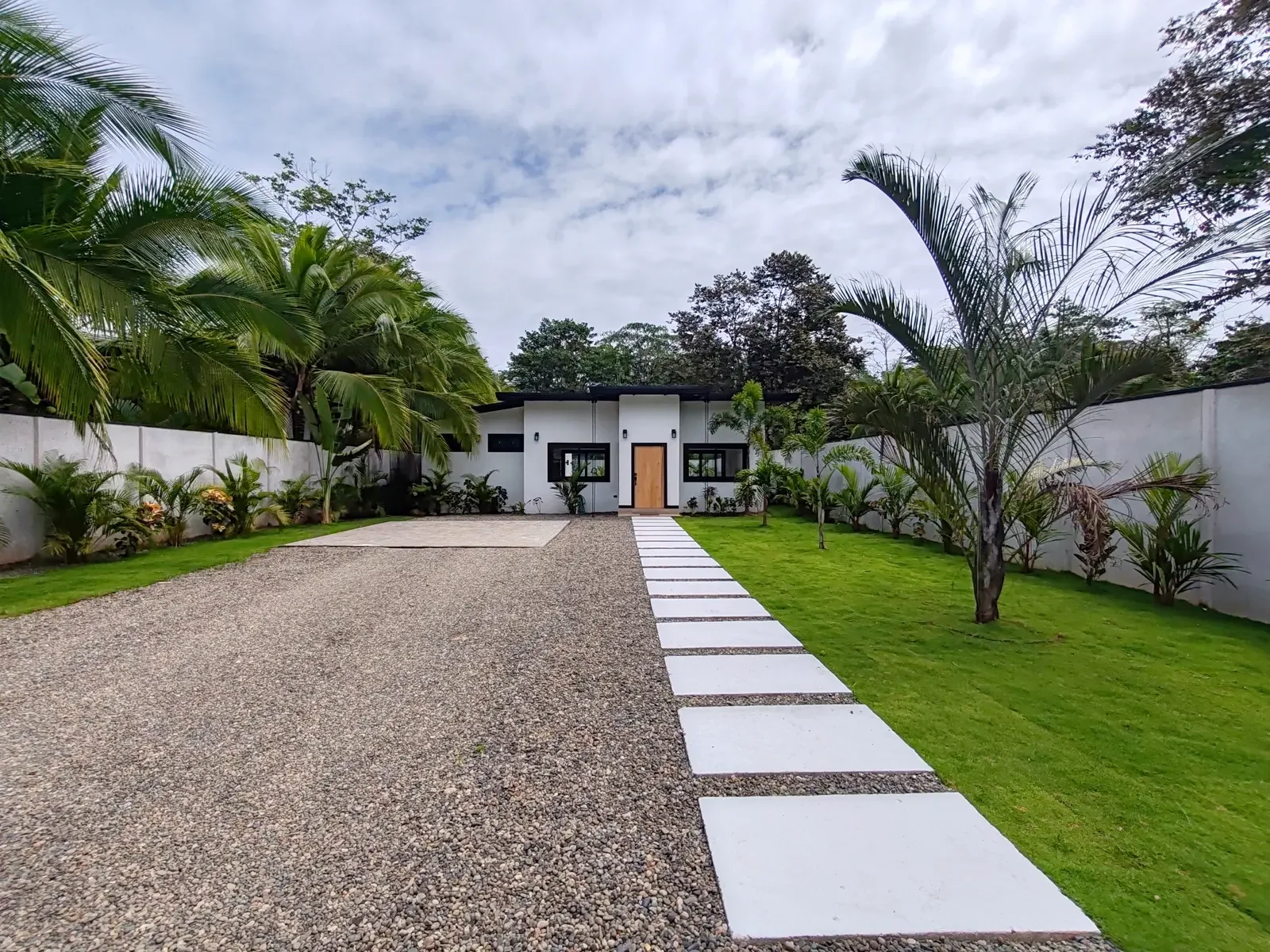ID 1054 Playa Negra Guest House (15).webp