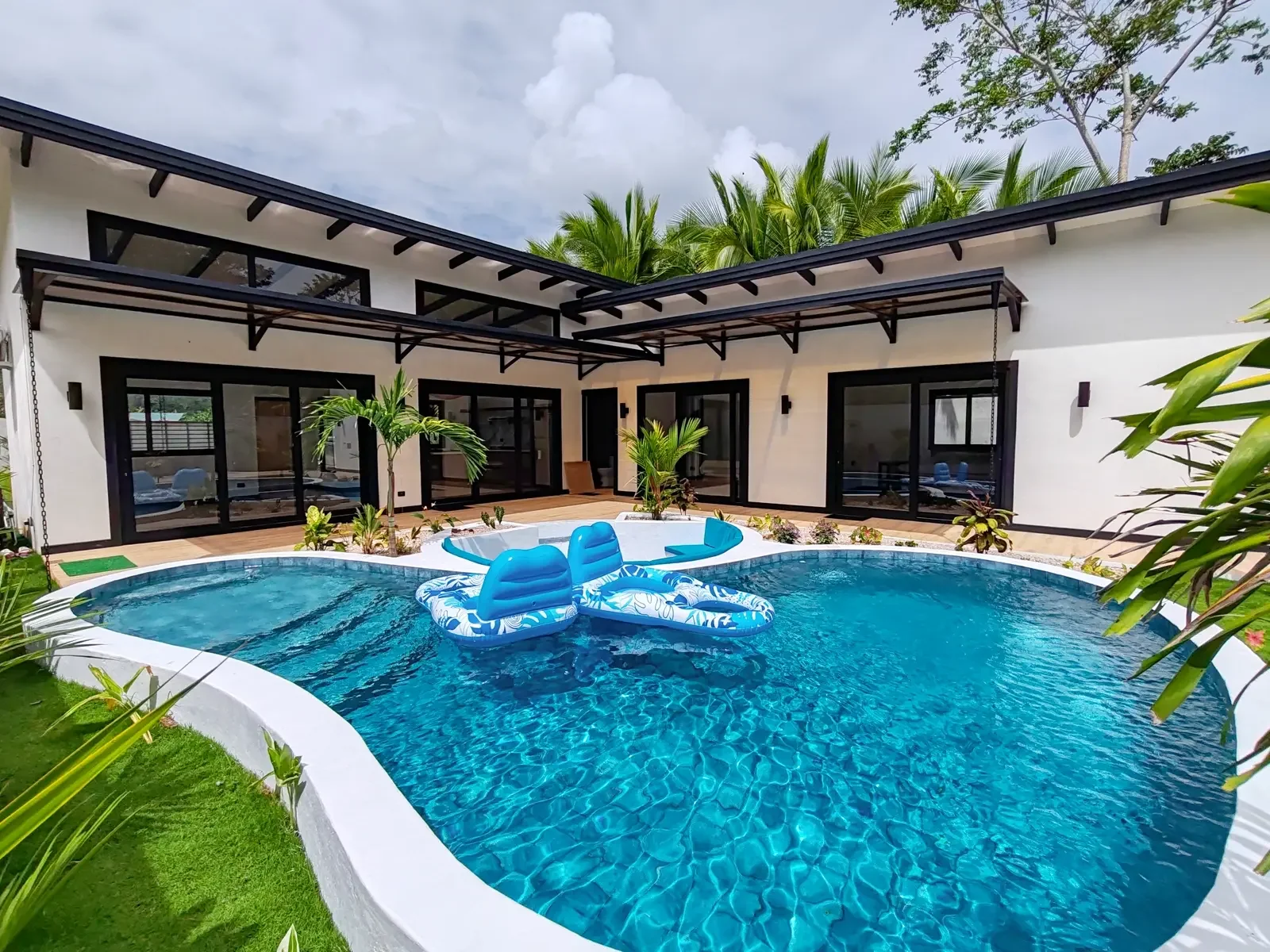 $449,000 - 2 BD / 2.5 BA - Playa Negra Guest House - Modern Home with Pool