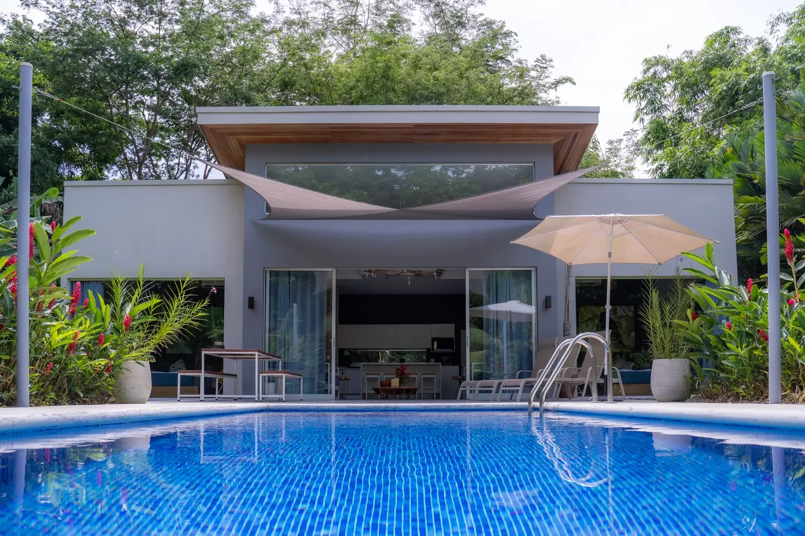 $1,450,000 - Luxury Estate in Cahuita with Expansion Opportunity