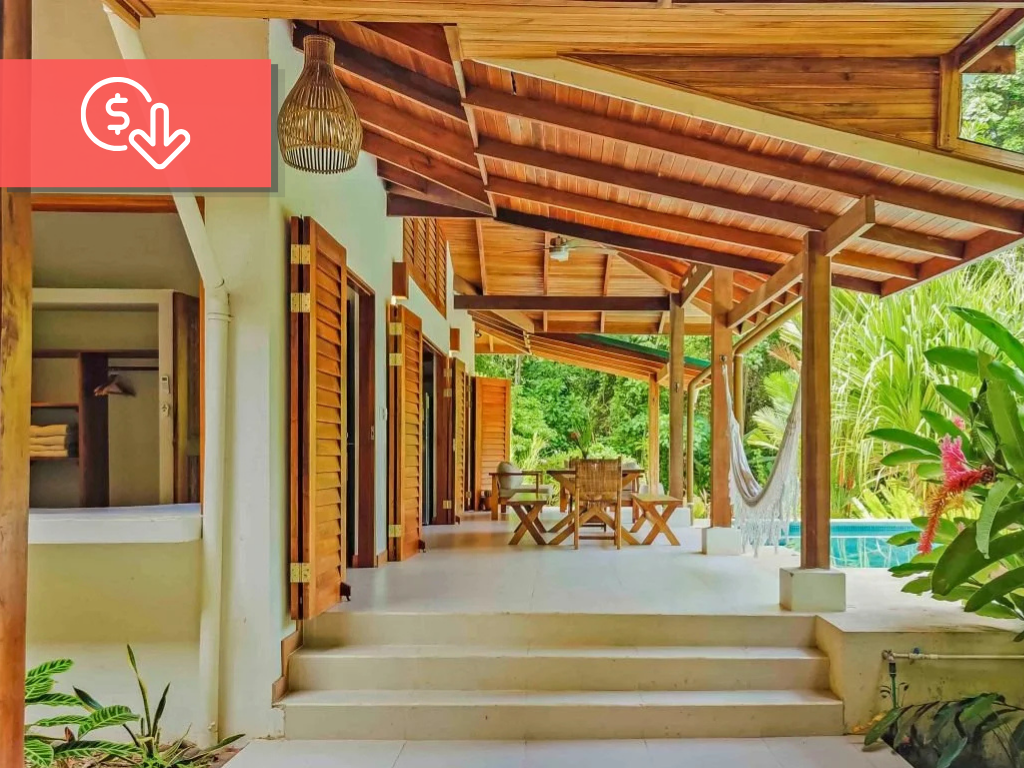 $649,000 - 3 Bd/2 Ba - Private Hilltop Estate with Infinity Pool - 2.1 Hectares Titled Land