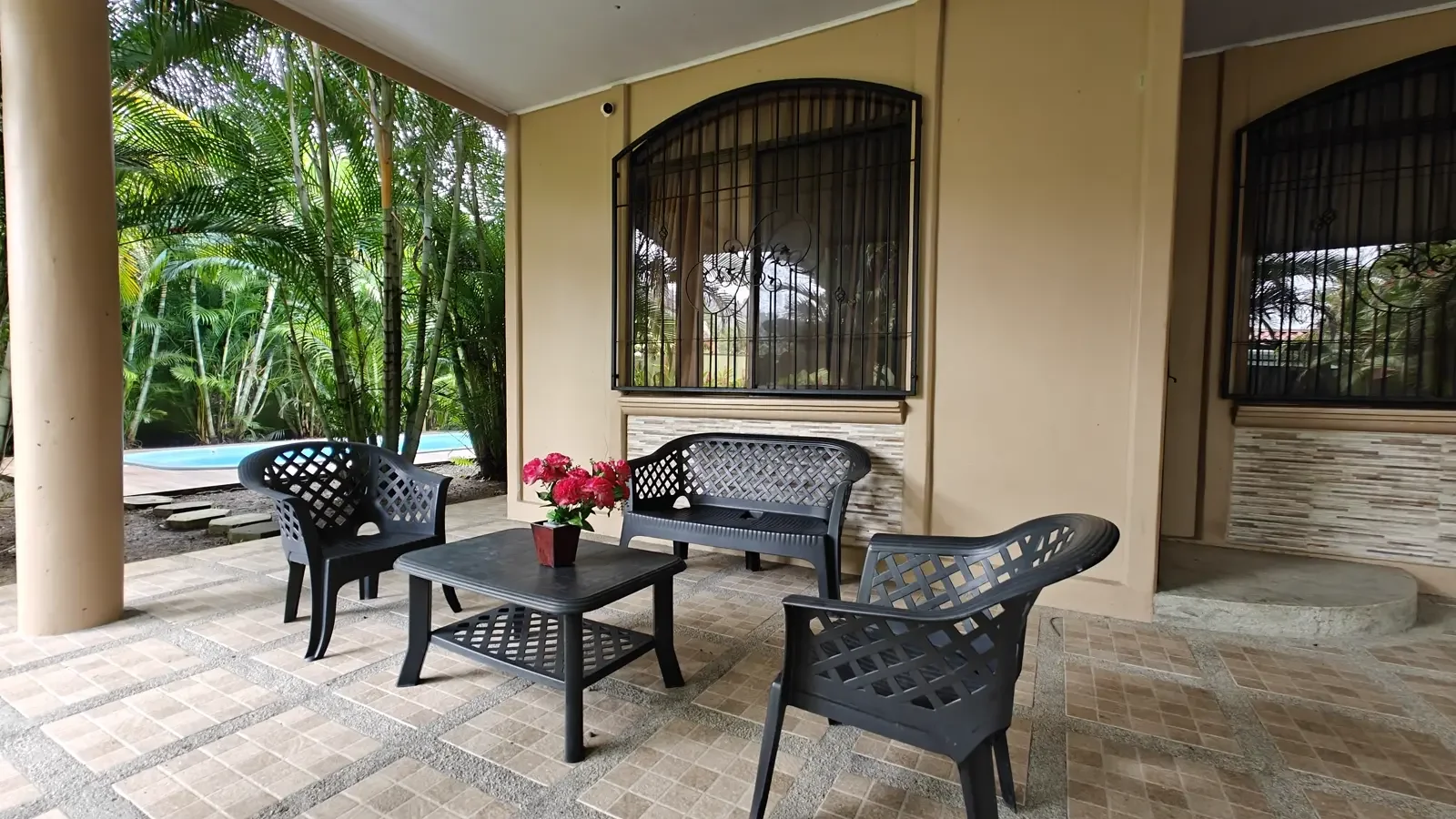$249,000 - 3 Bd/2.5 Ba - Caribbean Home with Pool, Rancho &amp; 844m² Lot