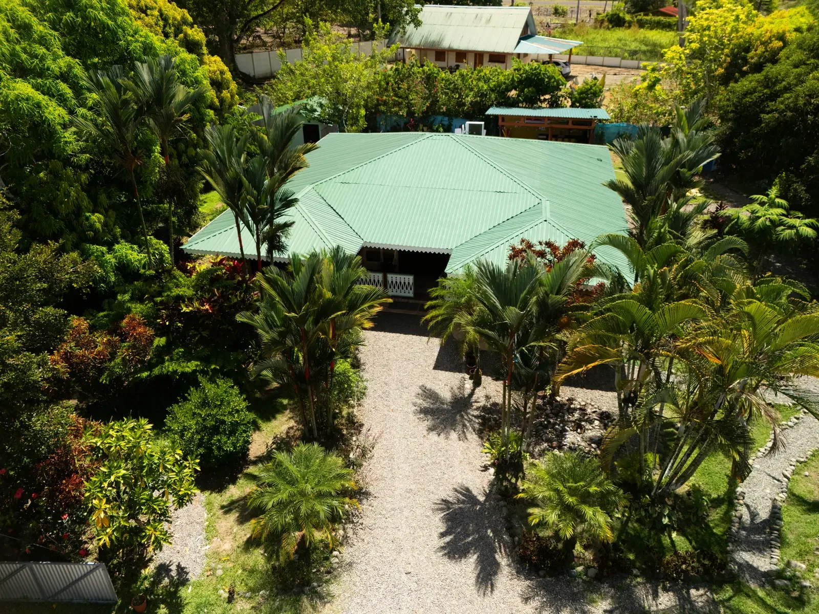 $549,000 - 3 Bd/2 Ba - Private Poolside Living Near Cahuita National Park