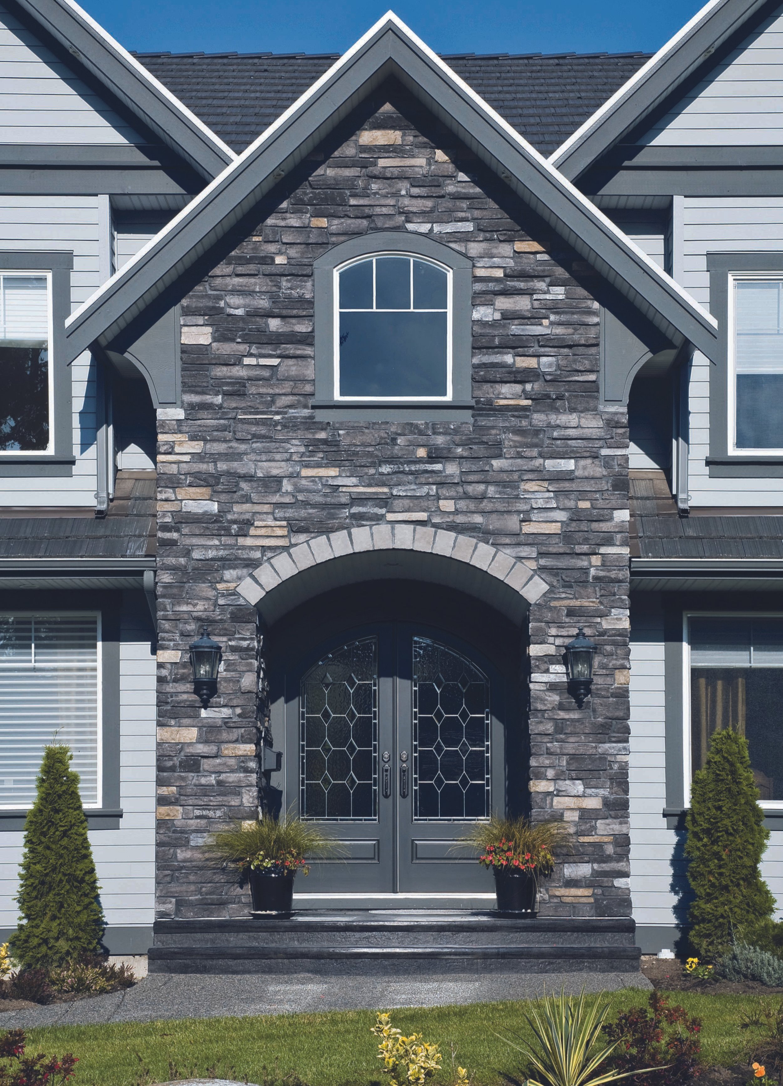 CS_Country+Ledgestone_Black+Rundle_Ext_Facade.jpg