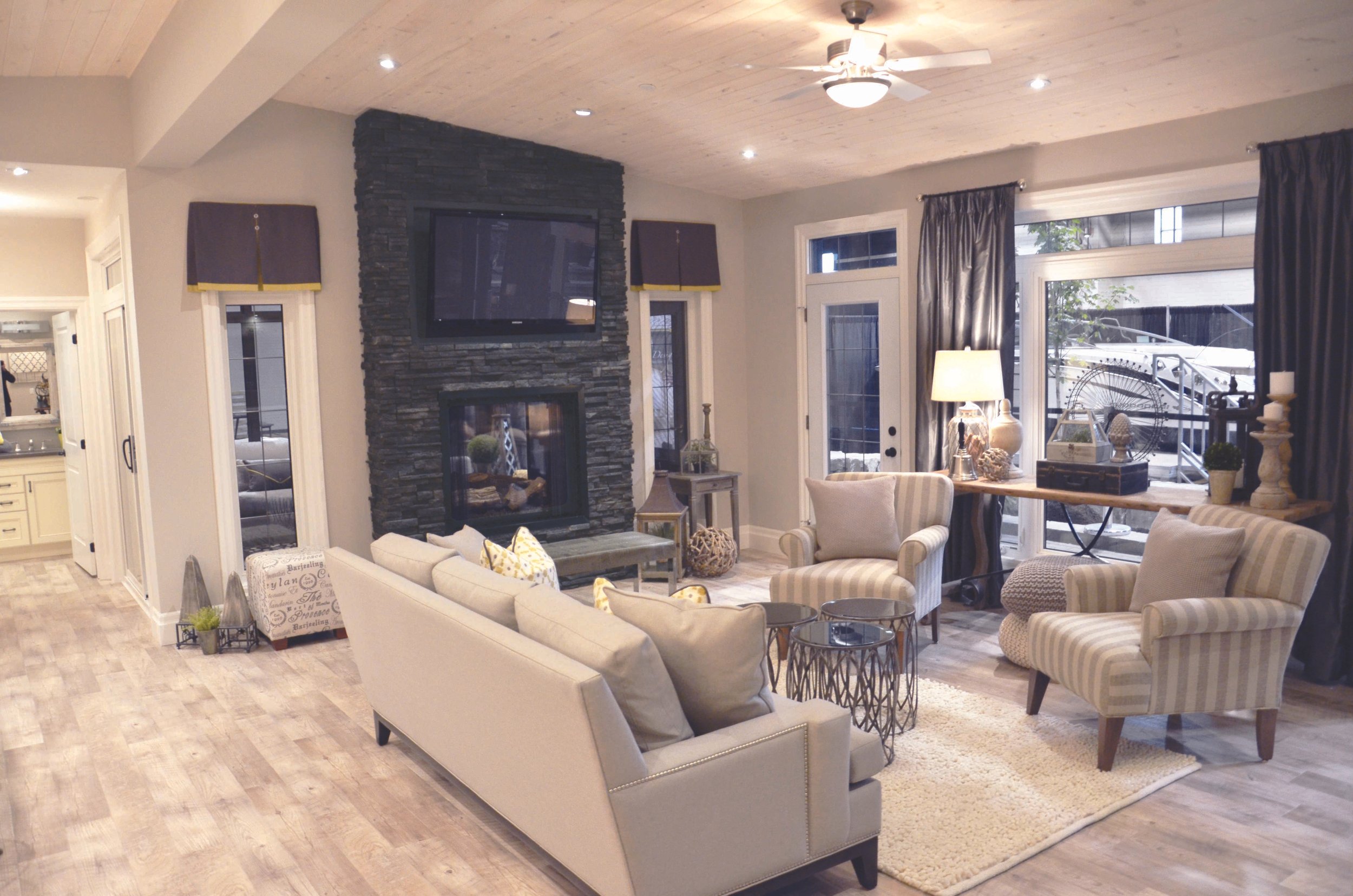 CS_Pro-Fit Alpine Ledgestone_Dark Ridge_Int_Living Room_VN.jpg