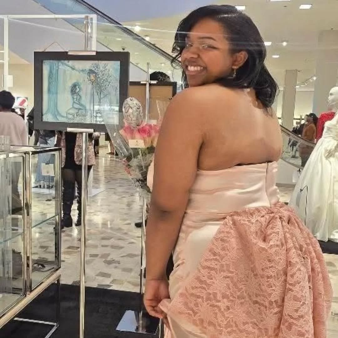 Last night was a great night! Loved seeing all that Black talent in the space!

Thank you again to my friend Moraa for putting my dress together! Find her artwork @nyabame and her jewelry line @usha.nga.

Thank you to my friend Lam&oacute;nt for bein