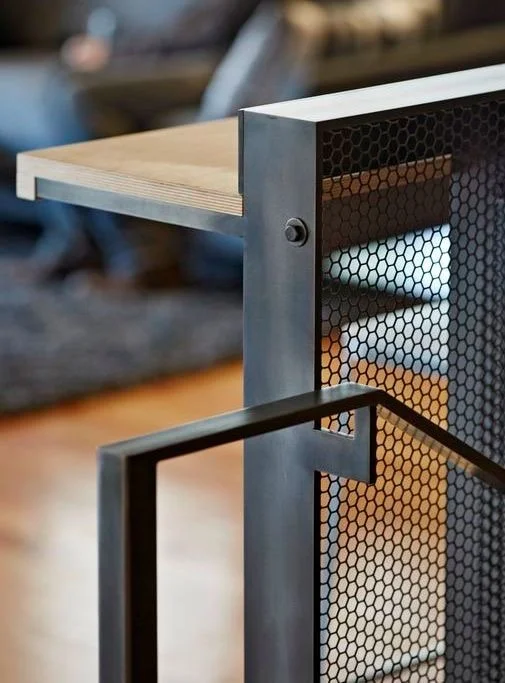 #24 Flat bar with hexagon wire panels