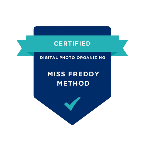 Badge showing certification for Miss Freddy Method Professional Photo Organizing.