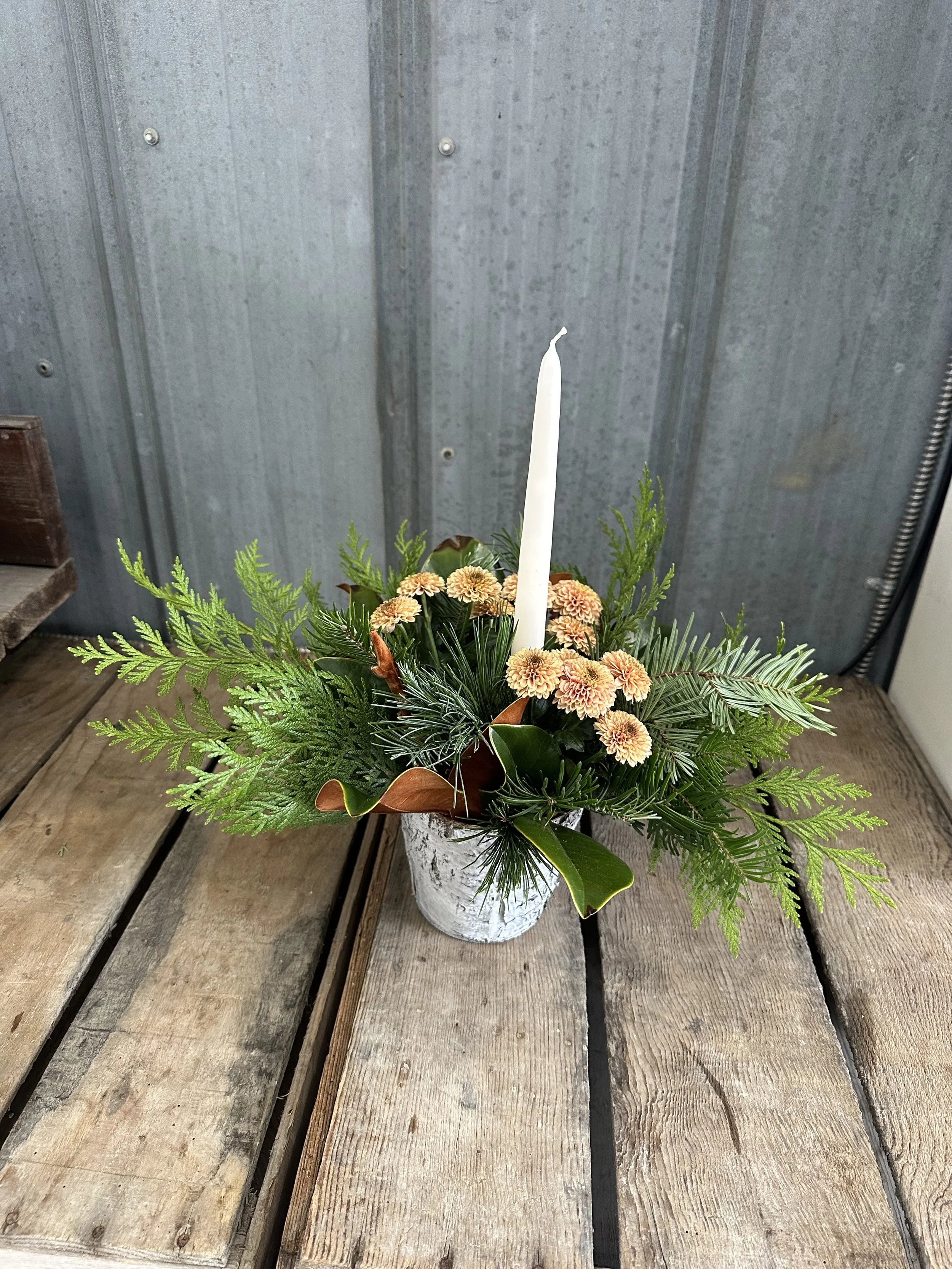 Magnolia holiday centrepiece