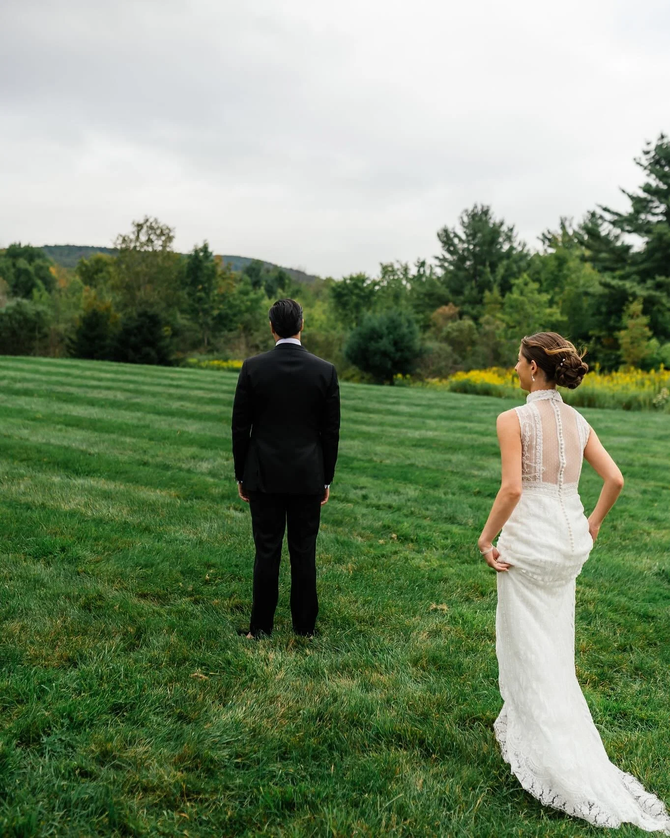 Choosing the right wedding photographer is one of the most important decisions you&rsquo;ll make when planning your big day. 

1. Capturing Irreplaceable Memories

An experienced wedding photographer has the skills to capture every meaningful moment,