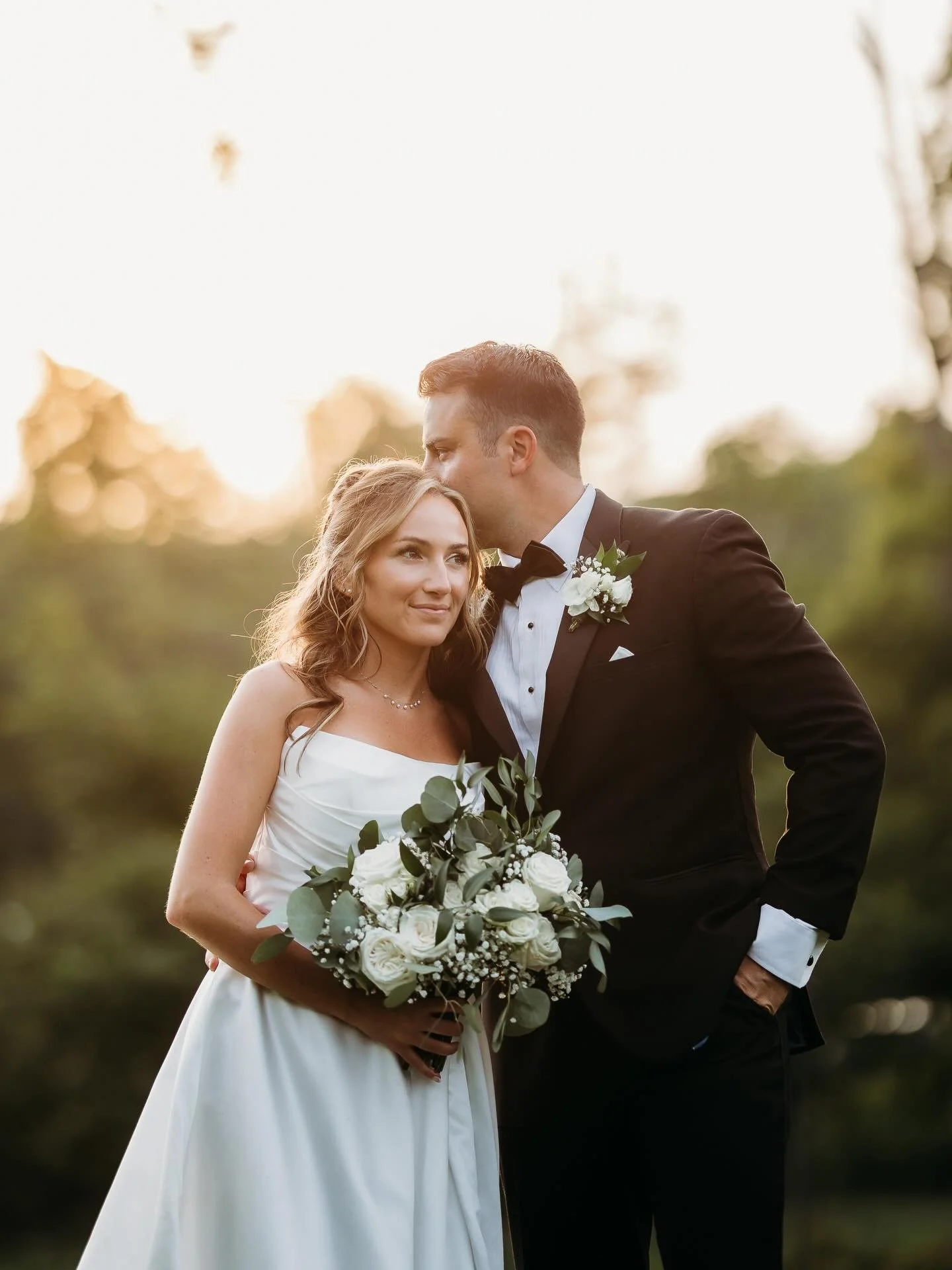 Your wedding is not a performance schedule.

Build in:
&bull; 30-45 min buffer before ceremony 
&bull; 10 min alone after ceremony for lite bites
&bull; Sunset photo time - golden hour photos
&bull; Private dance 

The magic is in the breathing room.