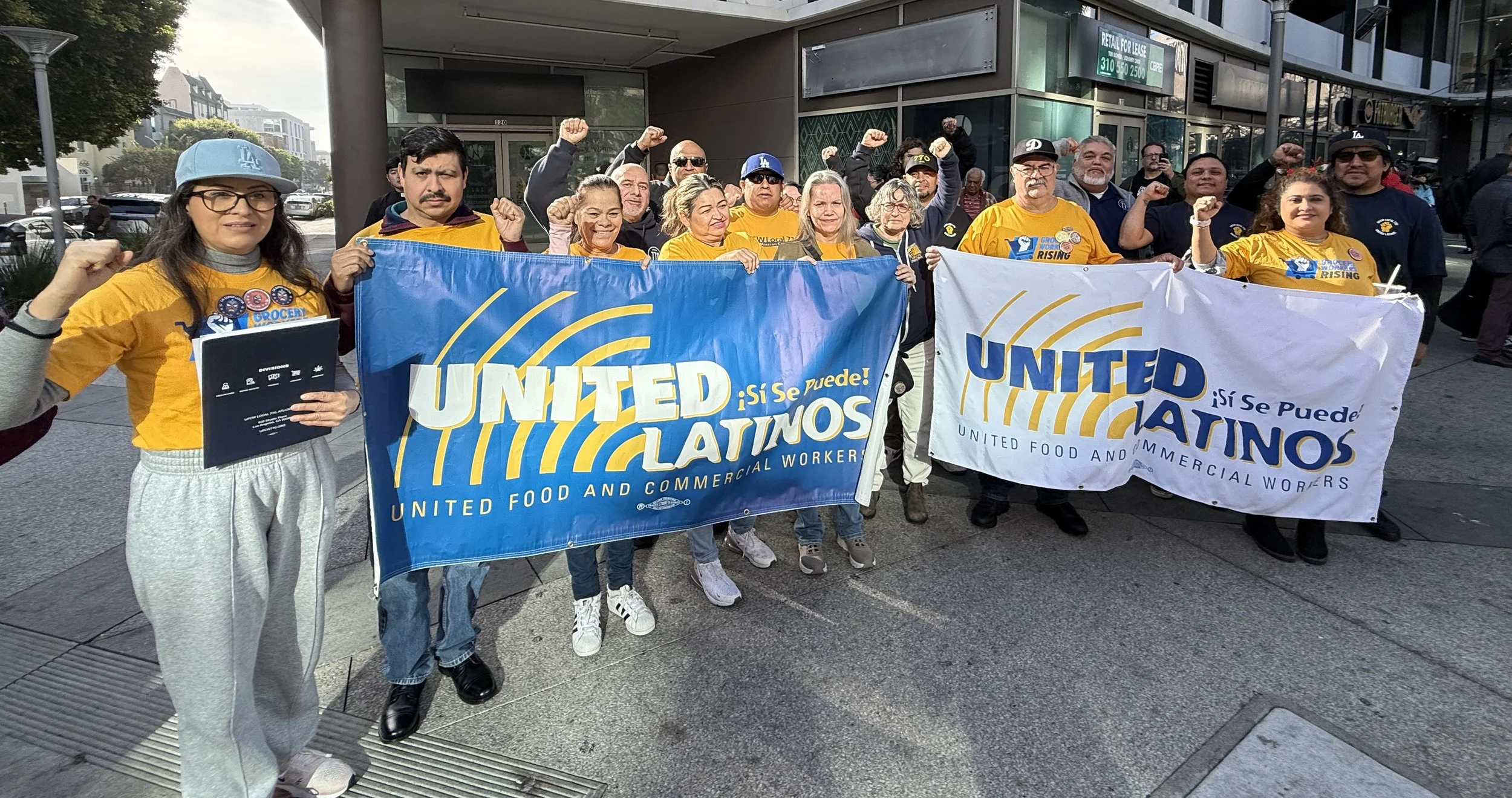 El Super Obtiene Grandes Ganancias En Fiestas Decembrinas Mientras Nuestras Familias Pasan Hambre