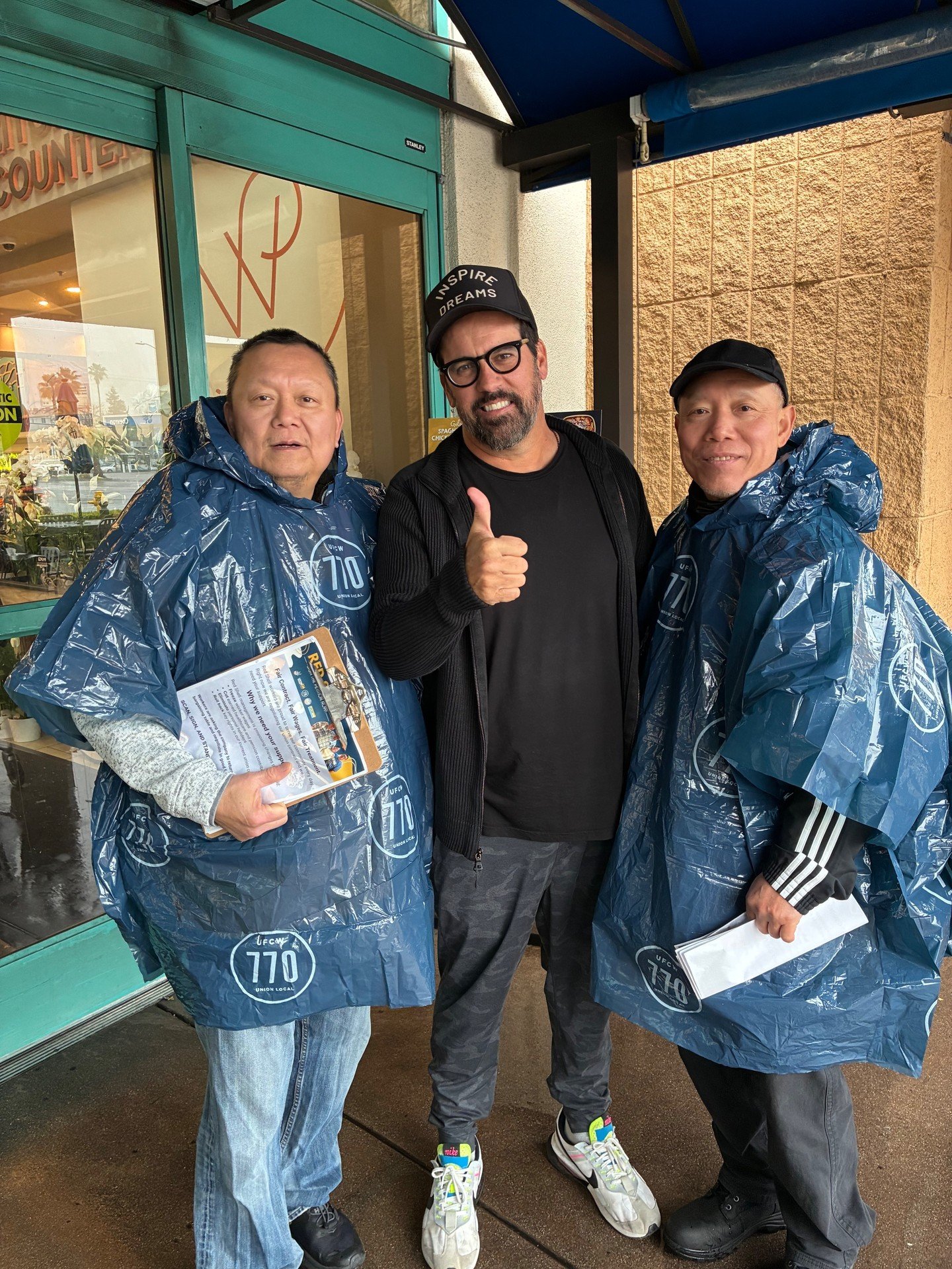 Red Shell Sushi workers at Gelson's Markets stores are speaking out and customers are listening.

The people making fresh sushi every day for Gelson&rsquo;s customers are demanding respect, fair treatment, and the dignity they deserve on the job. The