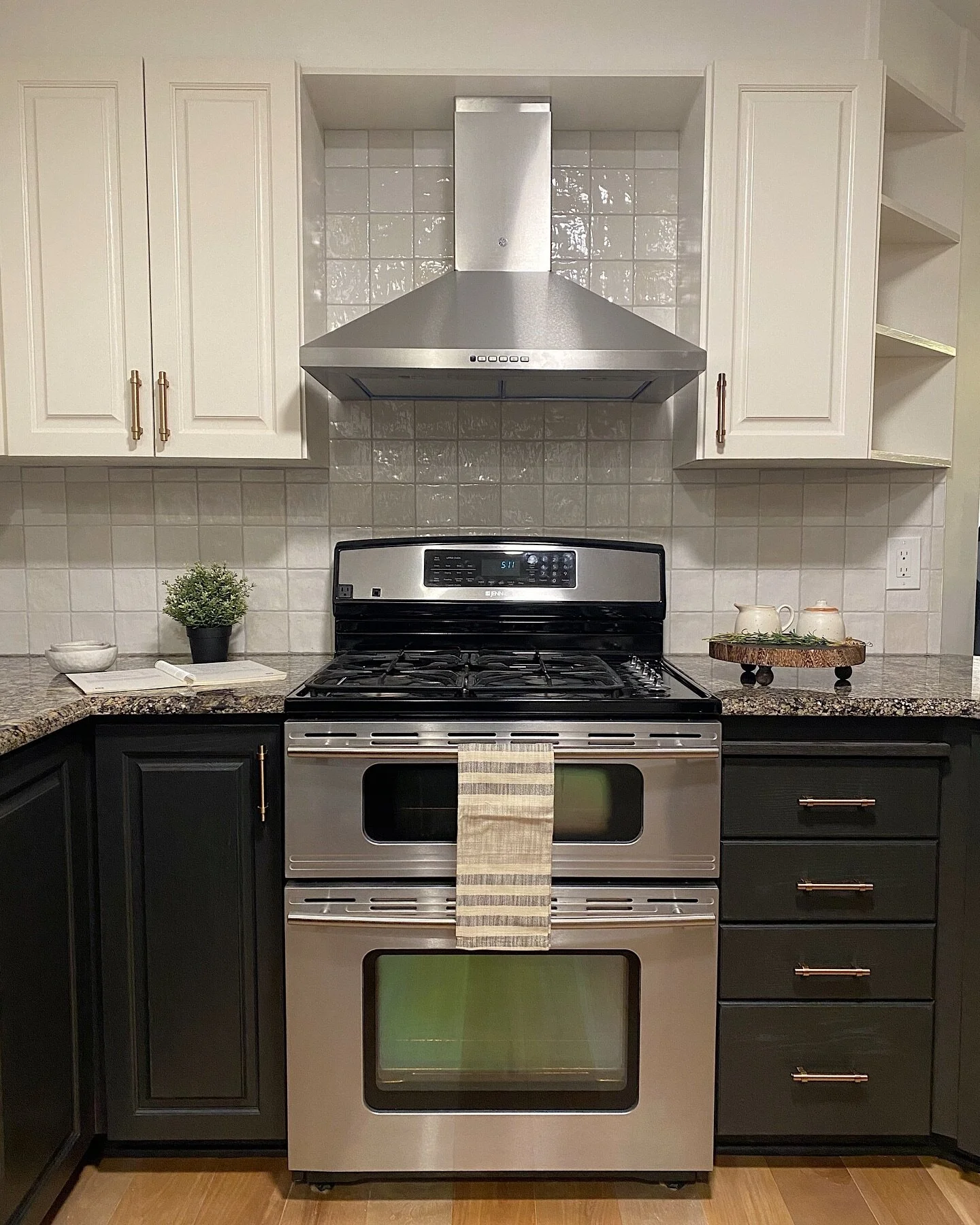 The kitchen is complete at our Hopkinton project! 
Working with the existing counter tops and cupboards, we managed to blend the old with the new in a timeless way. 
.
.
.
#kitchenrefresh #updatedkitchen #kitchendecor #kitchendesign #kitchendesignide