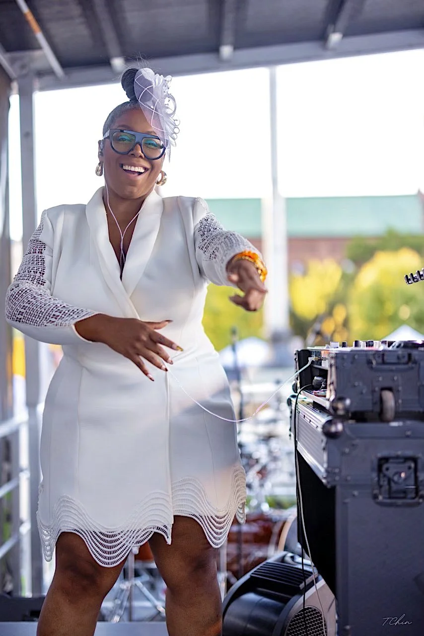 Ty Alexander - Diner En Blanc.JPG