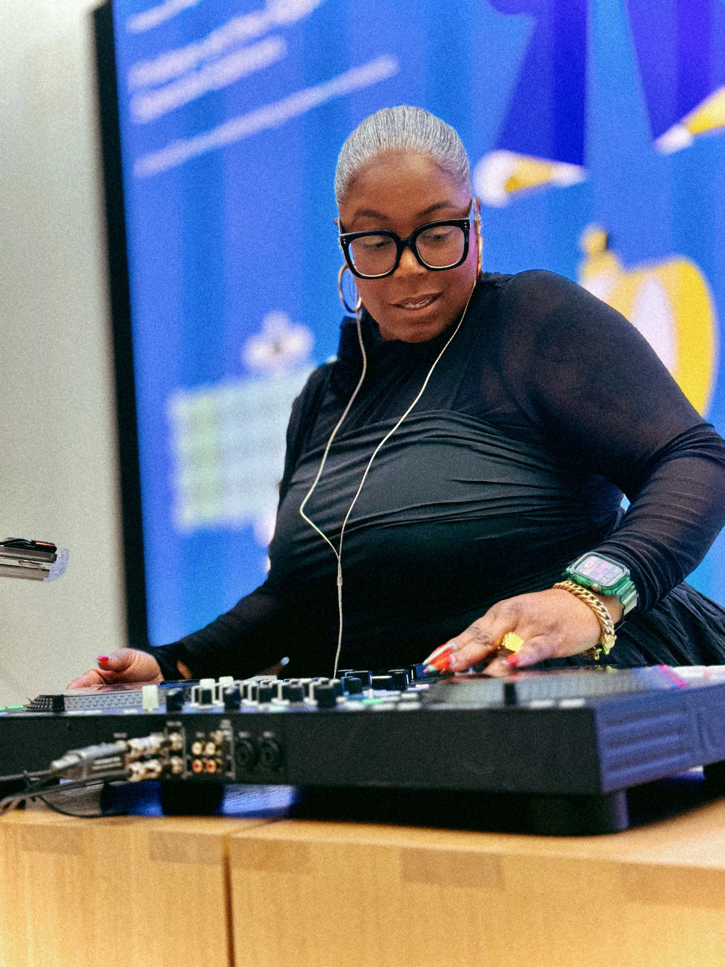 Ty Alexander Apple Store performance-6020.JPG