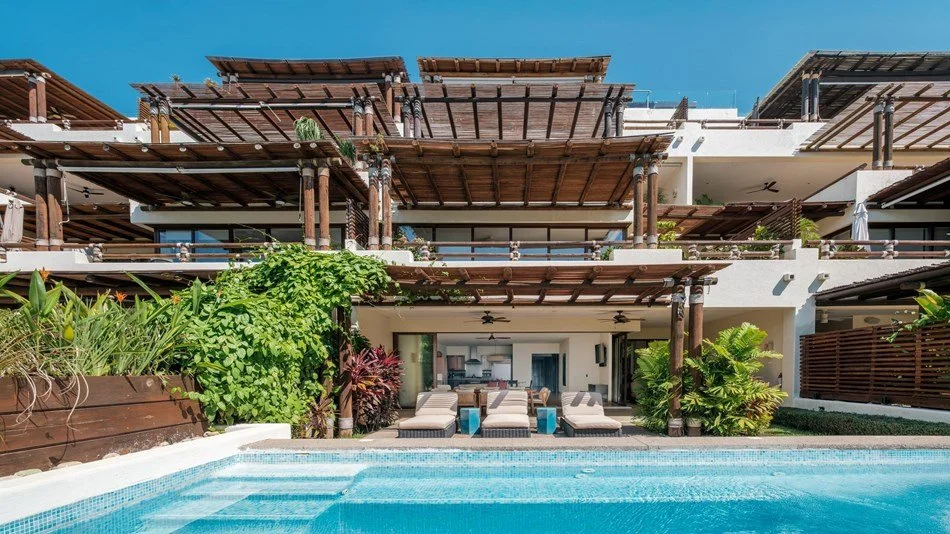 Los Veneros Beachfront Residences
