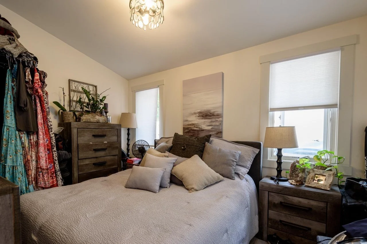 Unit B Bedroom 2.jpg