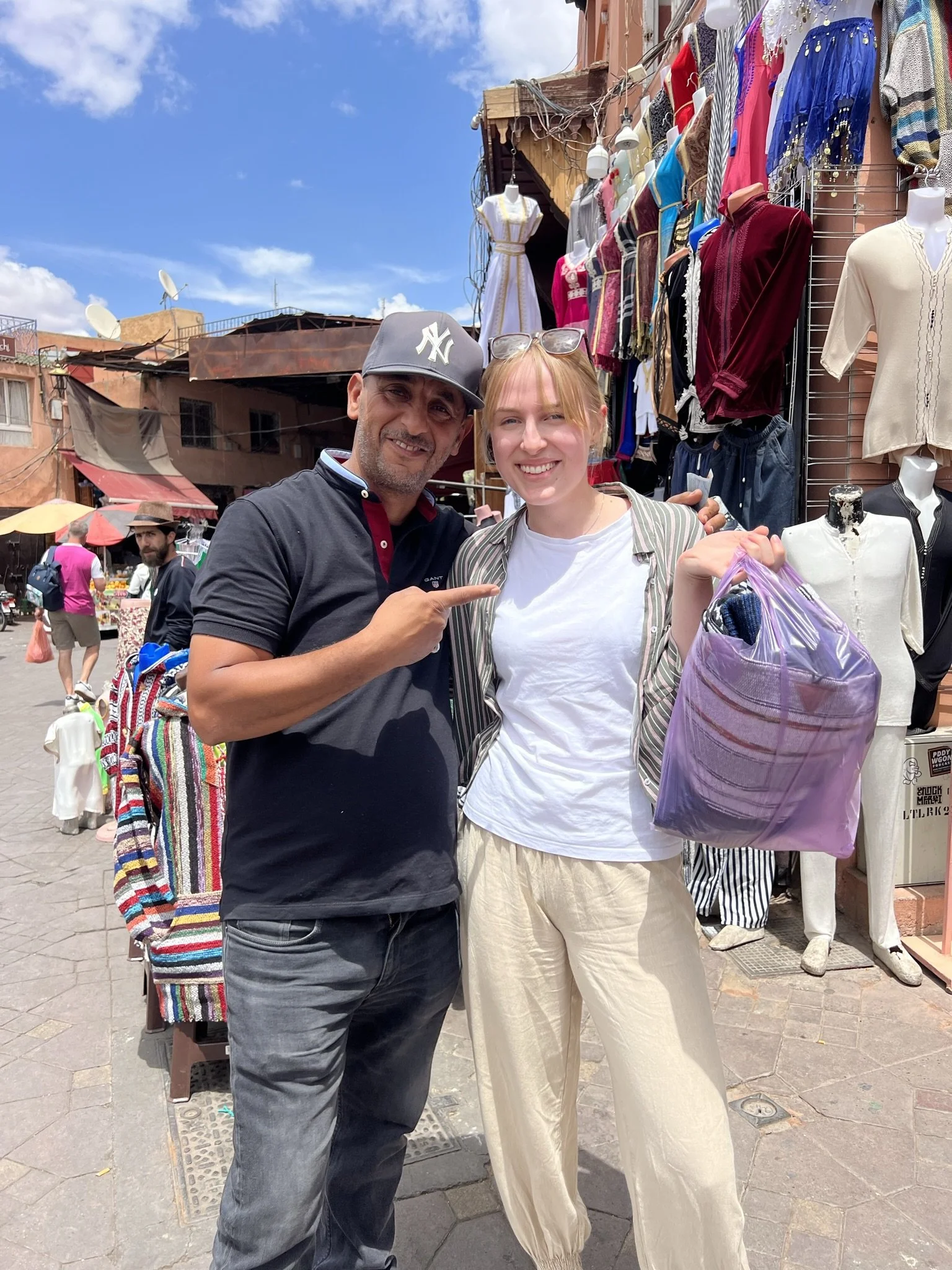 Oda handlet på markedet, da var det greit å ta bilde av handelsmannen