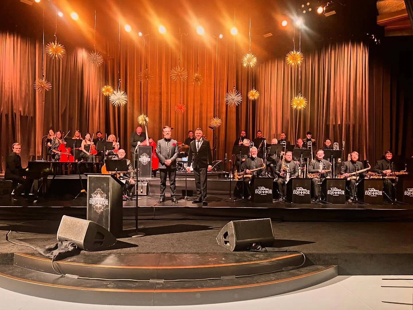 Last night we contracted the LA players for the @equinoxorchestra + strings that performed for Taylor and Aaron&rsquo;s wedding at the iconic Hollywood Palladium! The decor and music were a nod to the opening night of the Palladium when the Tommy Dor