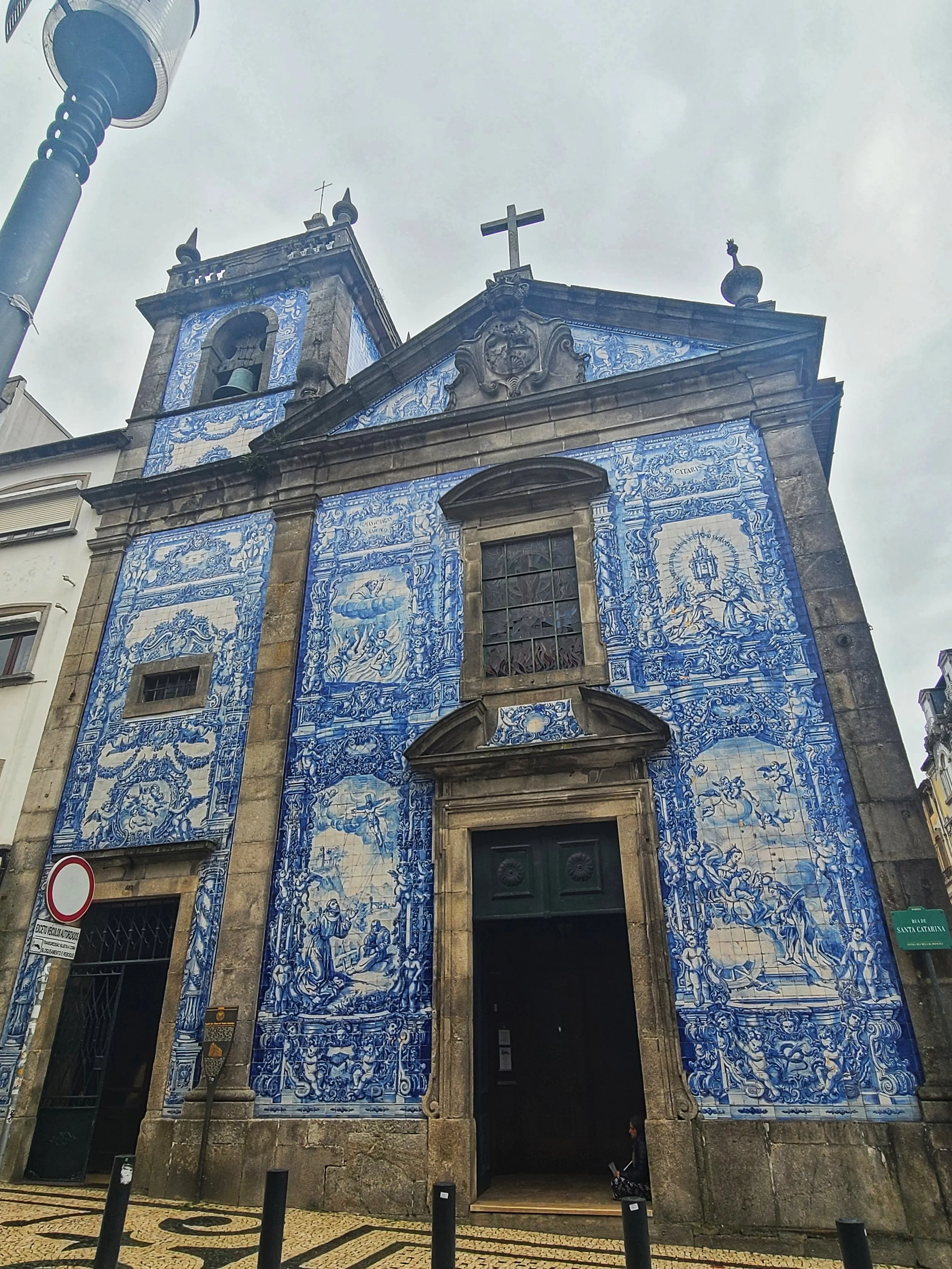 azulejo-porto-capela-das-almas