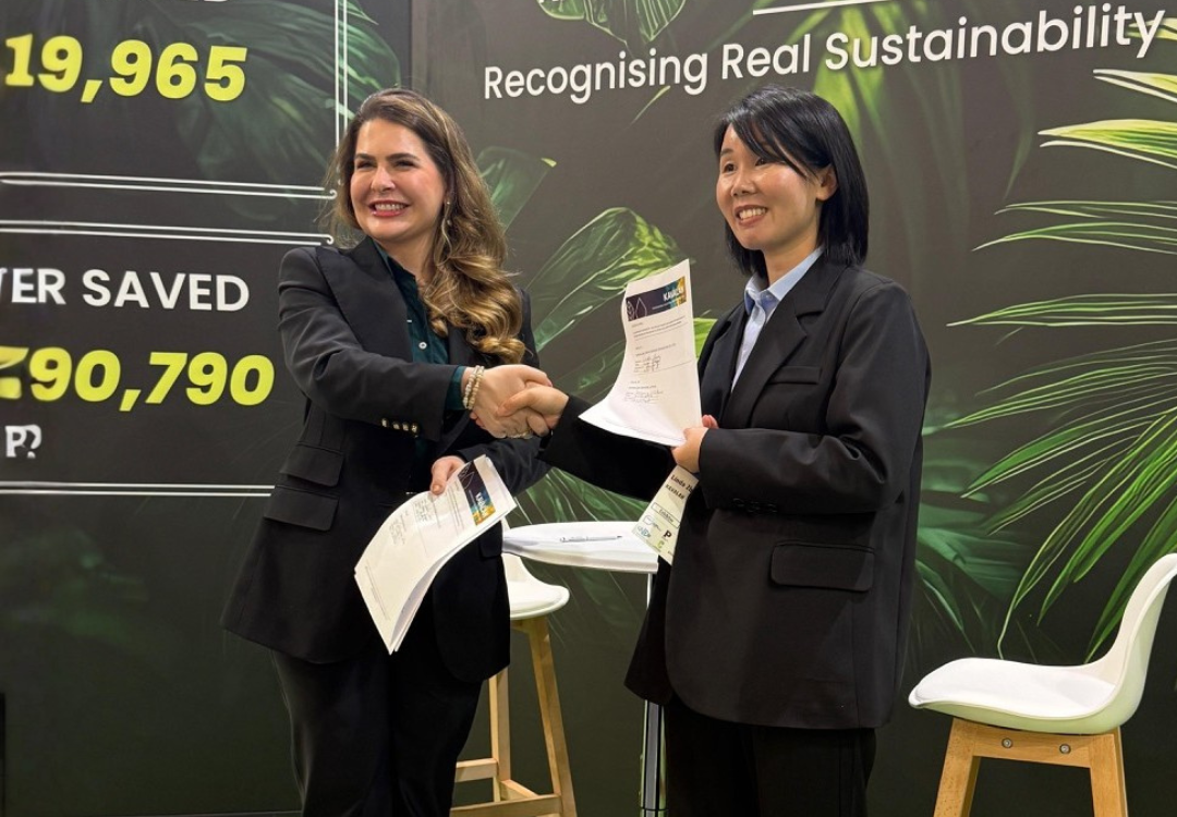 Kavalan and Serilon celebrate forthcoming collaboration on day one of FESPA Barcelona
