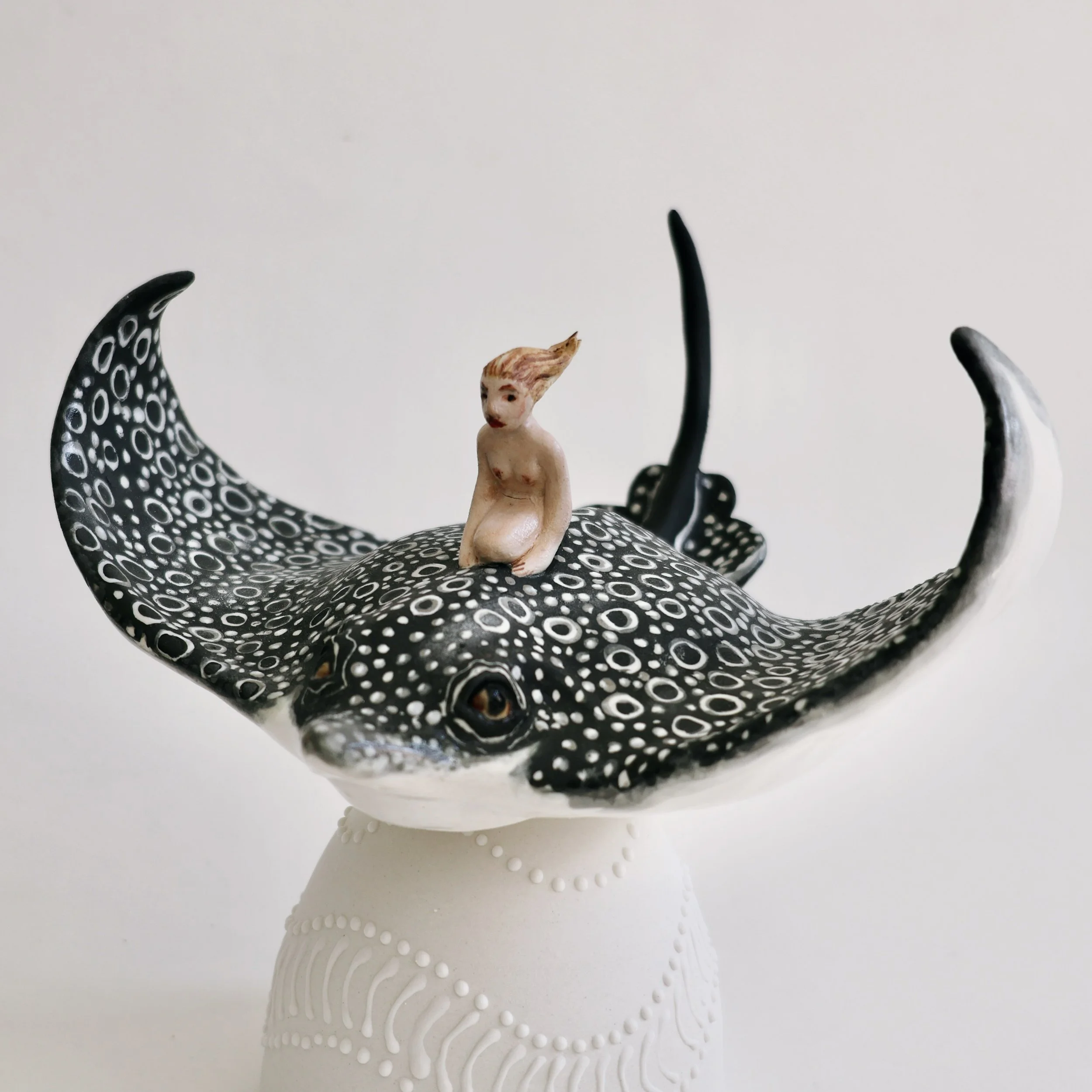 A little daydream inspired by the sea. A woman and a leopard stingray sharing the same journey&mdash; remembering that we&rsquo;re all connected to the natural world. 

This piece will be available @payetgallery during @margaretriverregionopenstudios