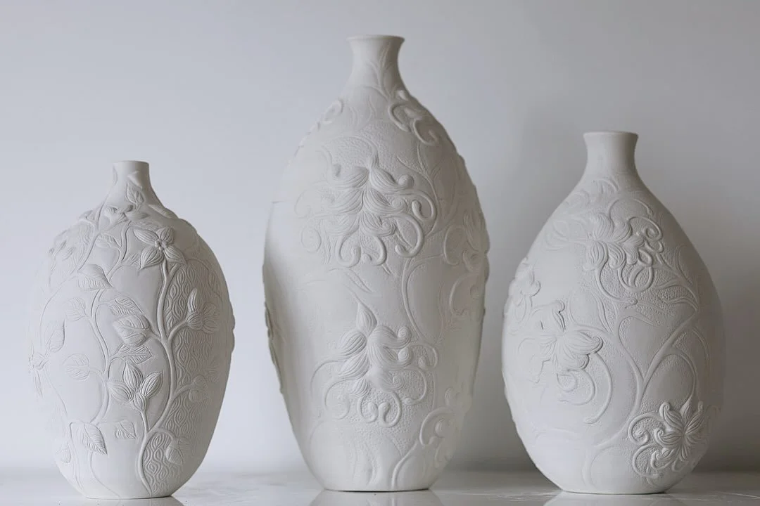 Intricate carving, refined porcelain, timeless form. Each vase is a study in delicate detail and quiet elegance.

#porcelain #wheelthrownceramics #porcelainart #ceramics #keramiek