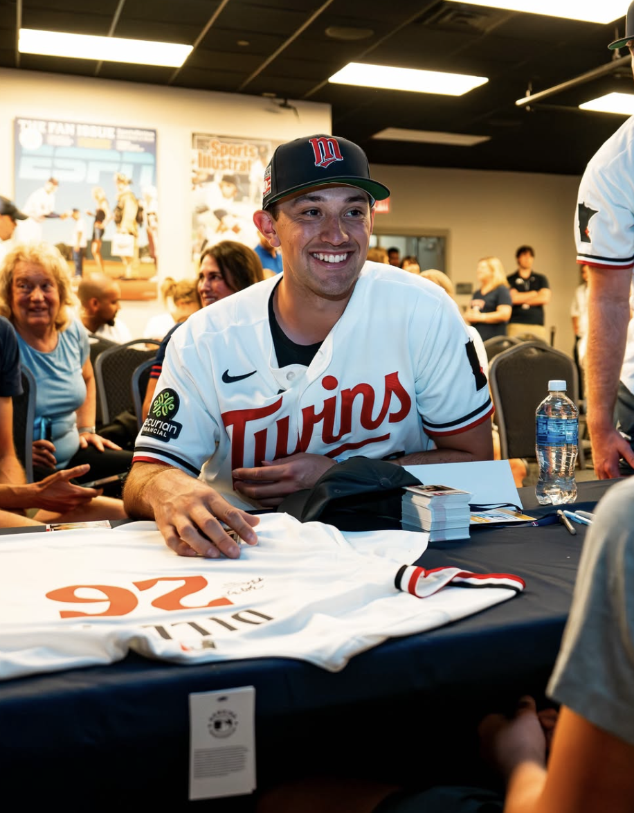 Brooks Lee, Twins Reverse Signing