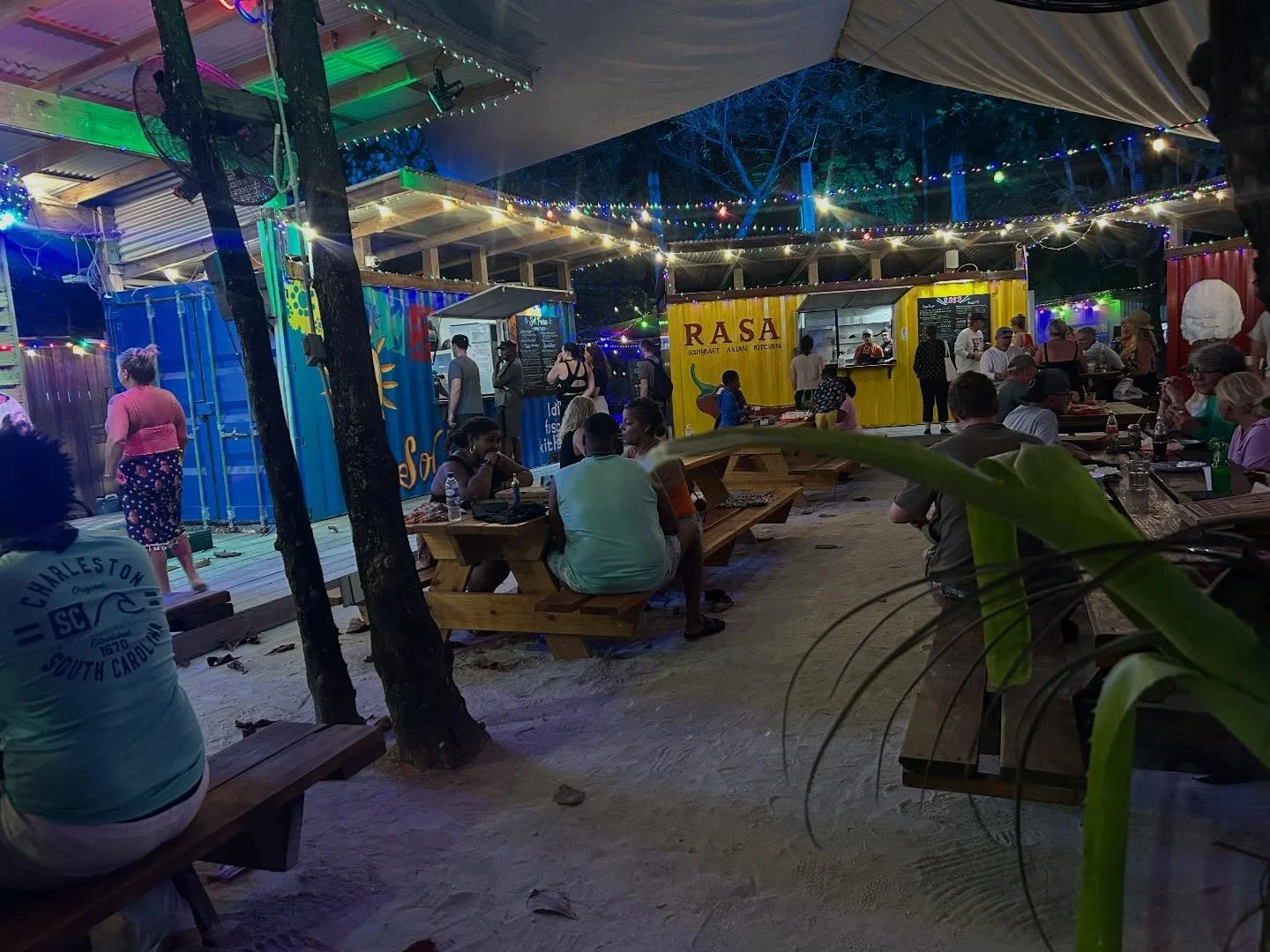 Happy Firewine Friday!! &mdash;Good food, great music and premium Firewine! 

Enjoy!

~xoxo www.firewine.social

 #Firewine #wine #Friday #winelover #winetasting