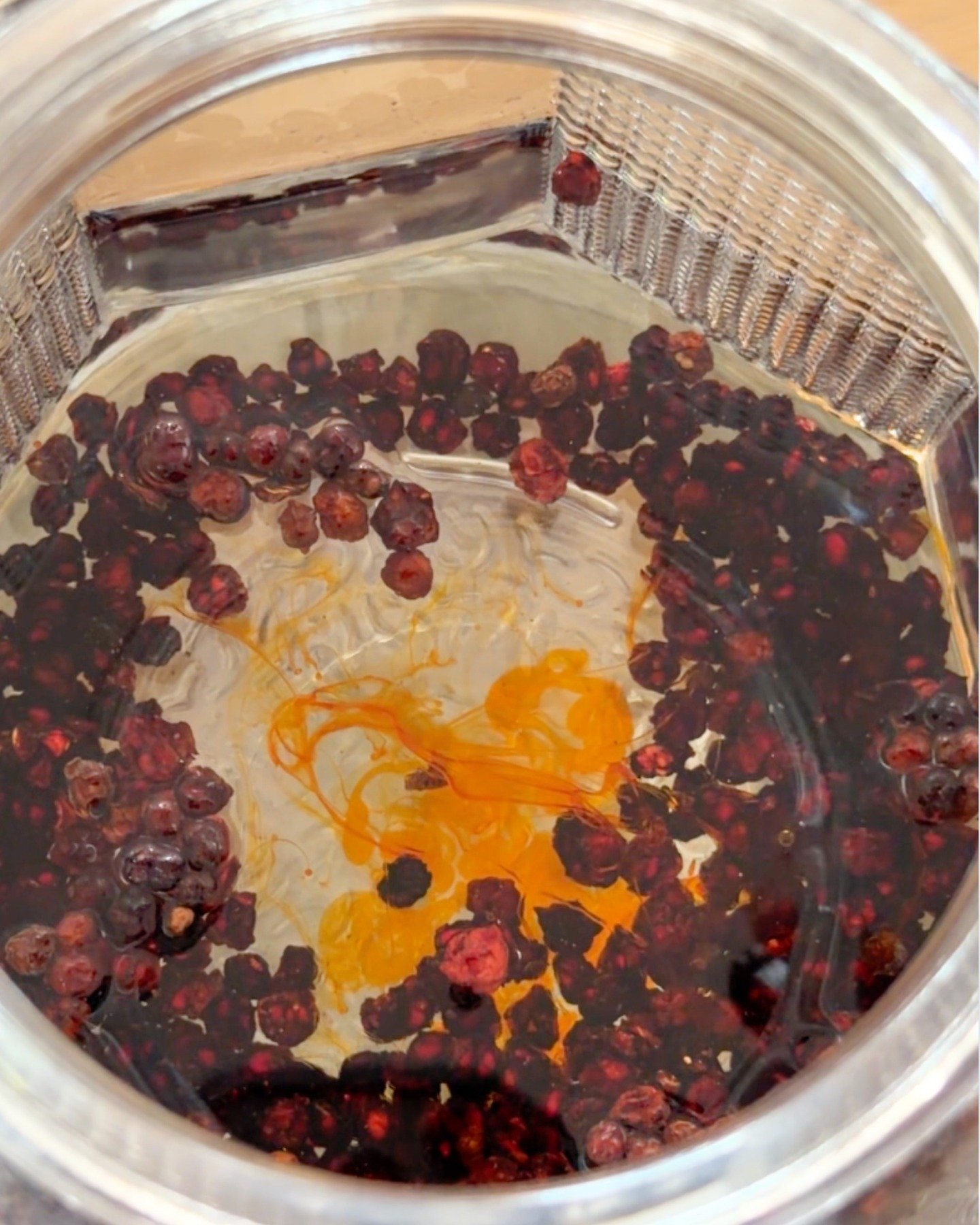 Aurora Spa &mdash; The Art of Botanical Oils ✨

Every massage at Aurora Spa is elevated by our house-crafted, premium botanical oils, carefully formulated for purity, potency, and wellness. Free from preservatives, extenders, or artificial additives,