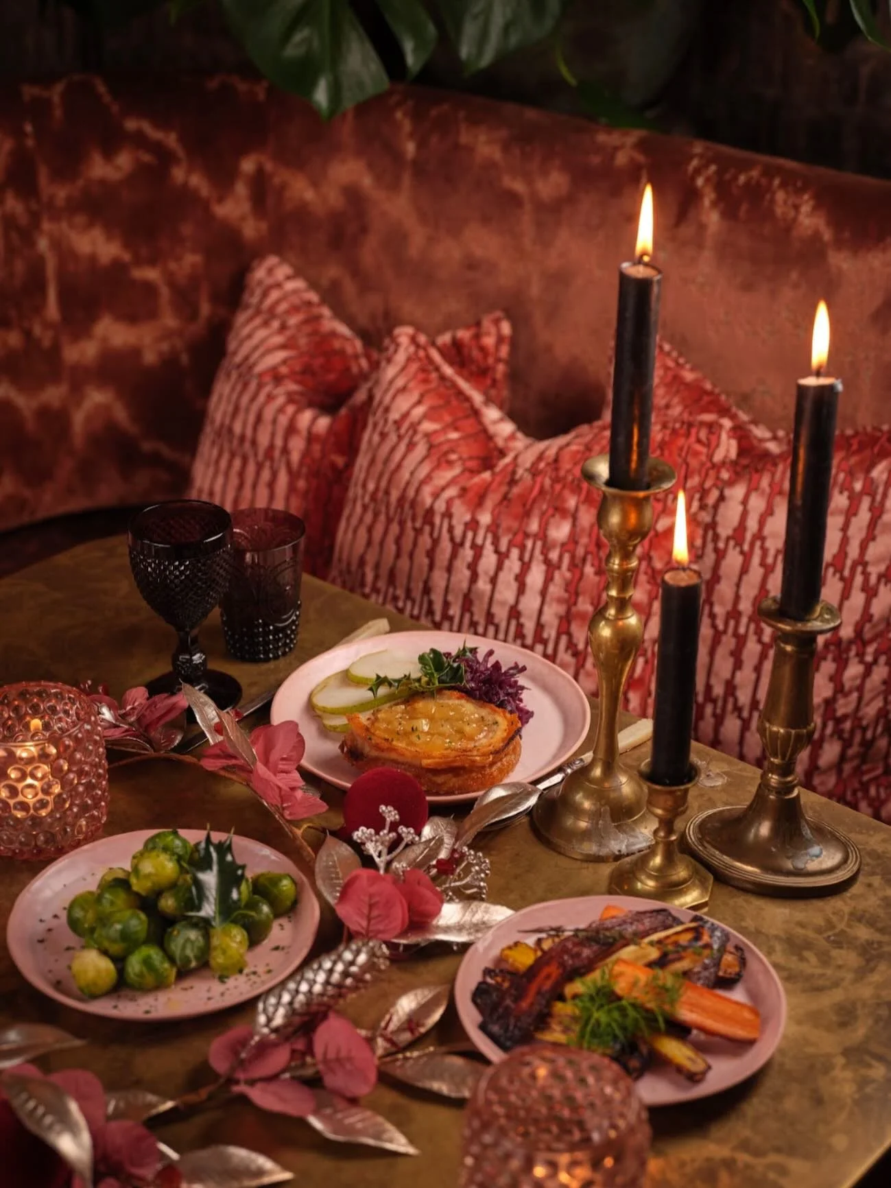 Brussels, wine, music&hellip; what more could you ask for ? 

A few available dates left, enquire via our website x