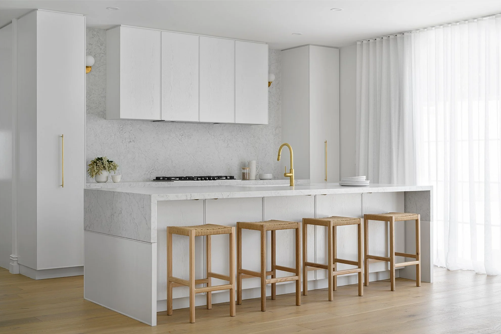 5 Steps To A Contemporary Hamptons Style Home How To Do Modern