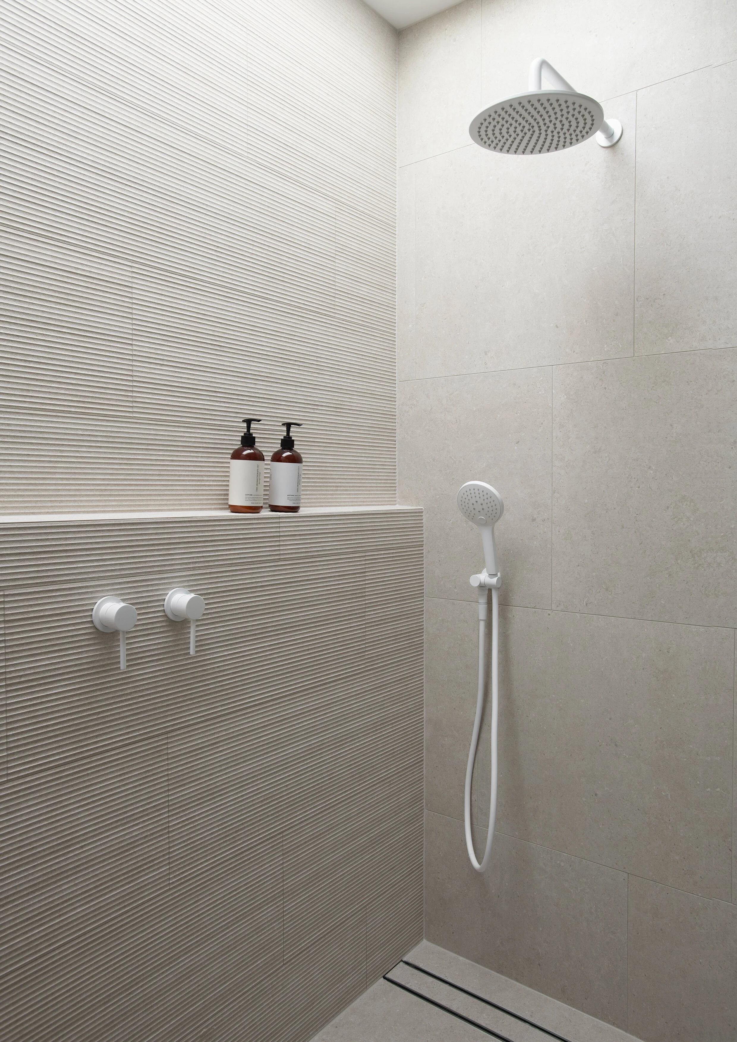 Shower Niche vs Shower Shelf — What's Really Best? | Comparing Shower ...