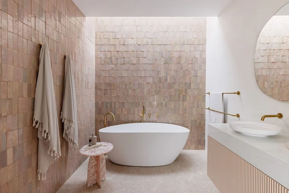 7 Perfect Bathtub Design Ideas To Copy | Bathroom Design — Zephyr + Stone